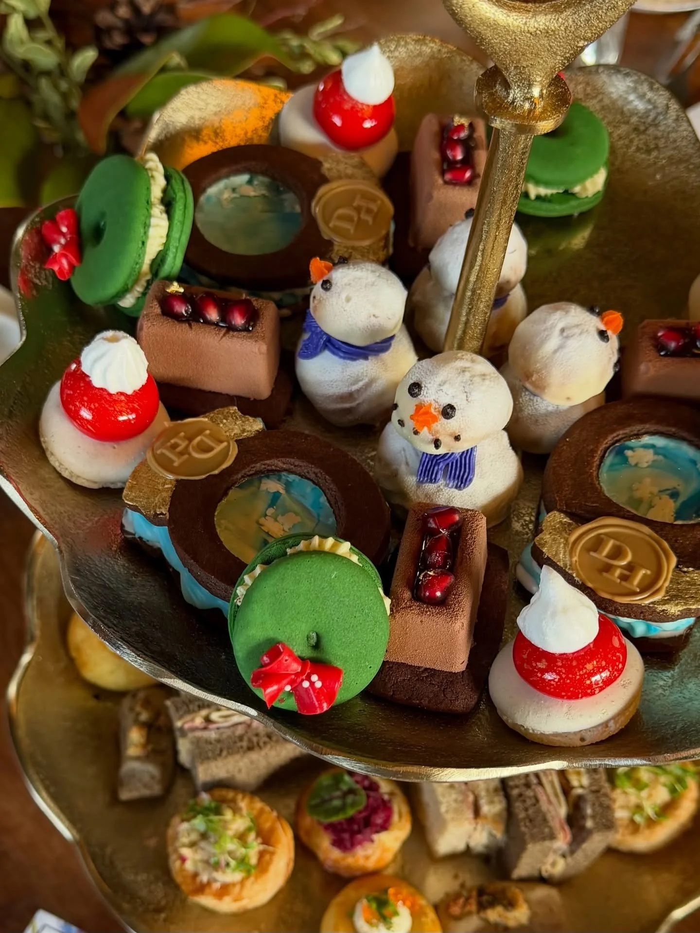 Celebrate the magic of the season with our Holiday Afternoon Tea. Our most beloved tea menu of the year returns for a limited-time. 
Savour bites like Crab Salad Vol-au-Vent and Winter&rsquo;s Farm Turkey Sandwich with cranberry chutney. 
And the swe