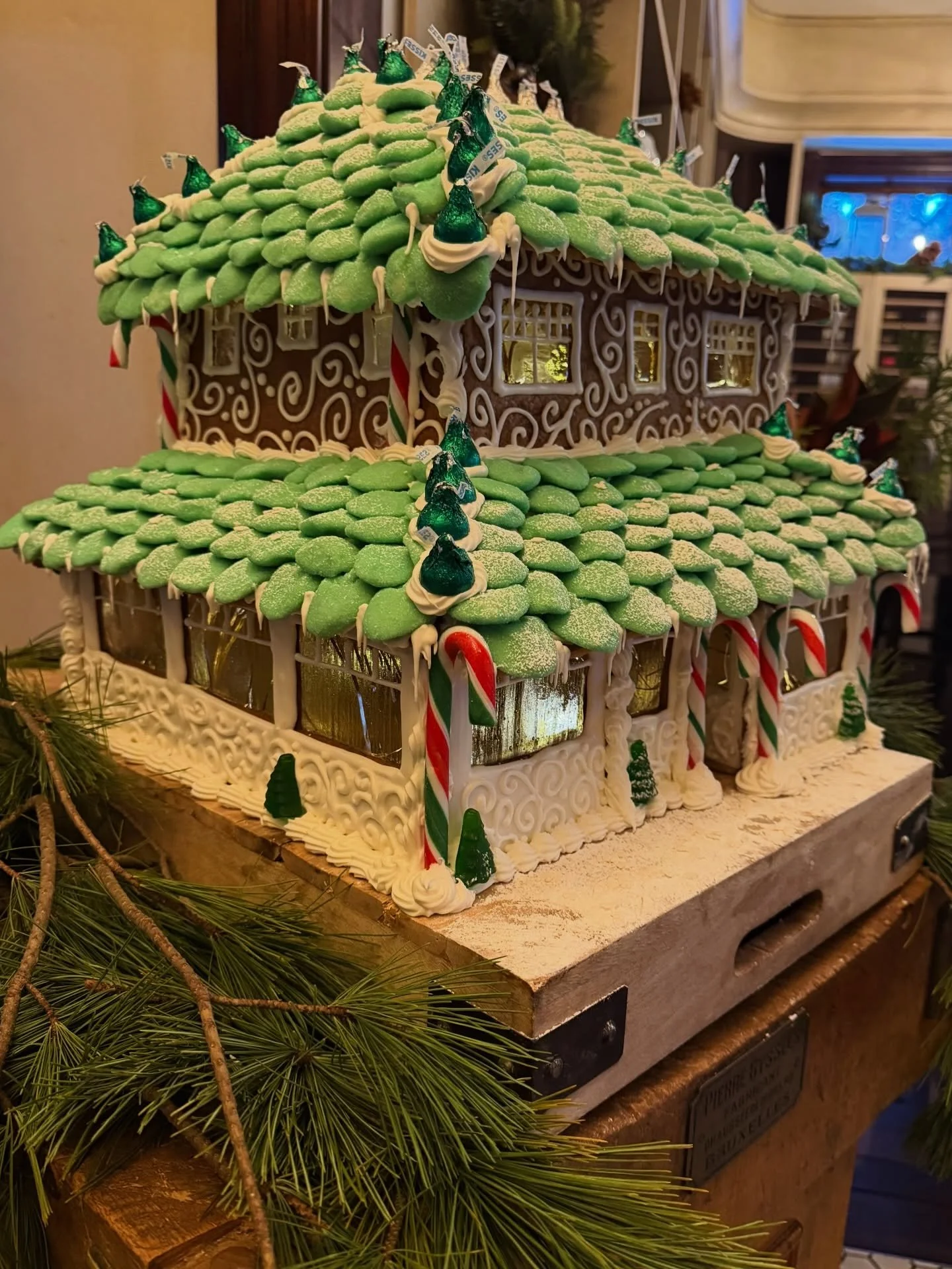 Even our gingerbread comes with a story&hellip;
Our pastry team spent a little more than a week constructing this miniature Deane House starting by scaling down fresh stencils from original blueprints provided by @theconfluence_yyc in @inglewoodyyc. 