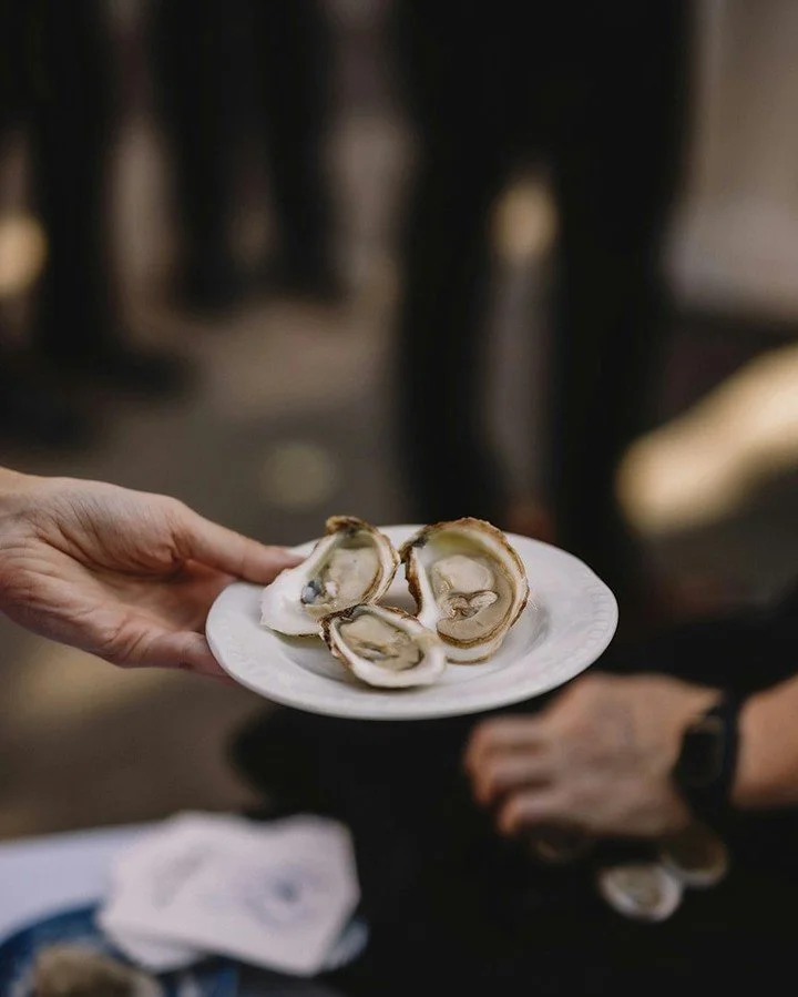 $2 oysters. All day. Every Thursday. Grab a bottle of bubbles and meet us on the patio.
Photo: @gabemcclintock
#oysters #yycfood #deanehouseyyc #freshoysters
