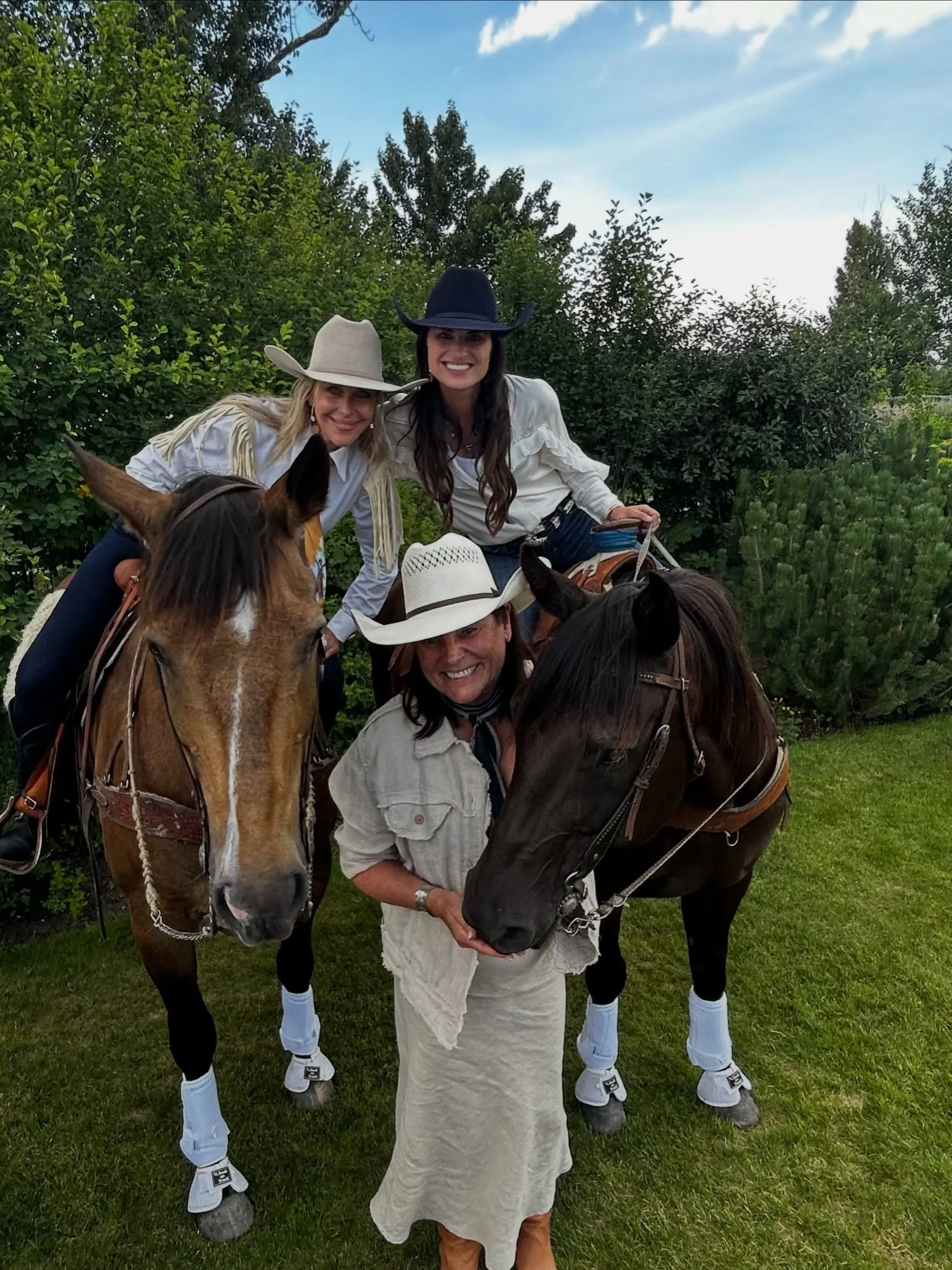 Real ones don&rsquo;t Uber to a Stampede party, they ride in.
#stampede #calgary #ininglewood #yycfood