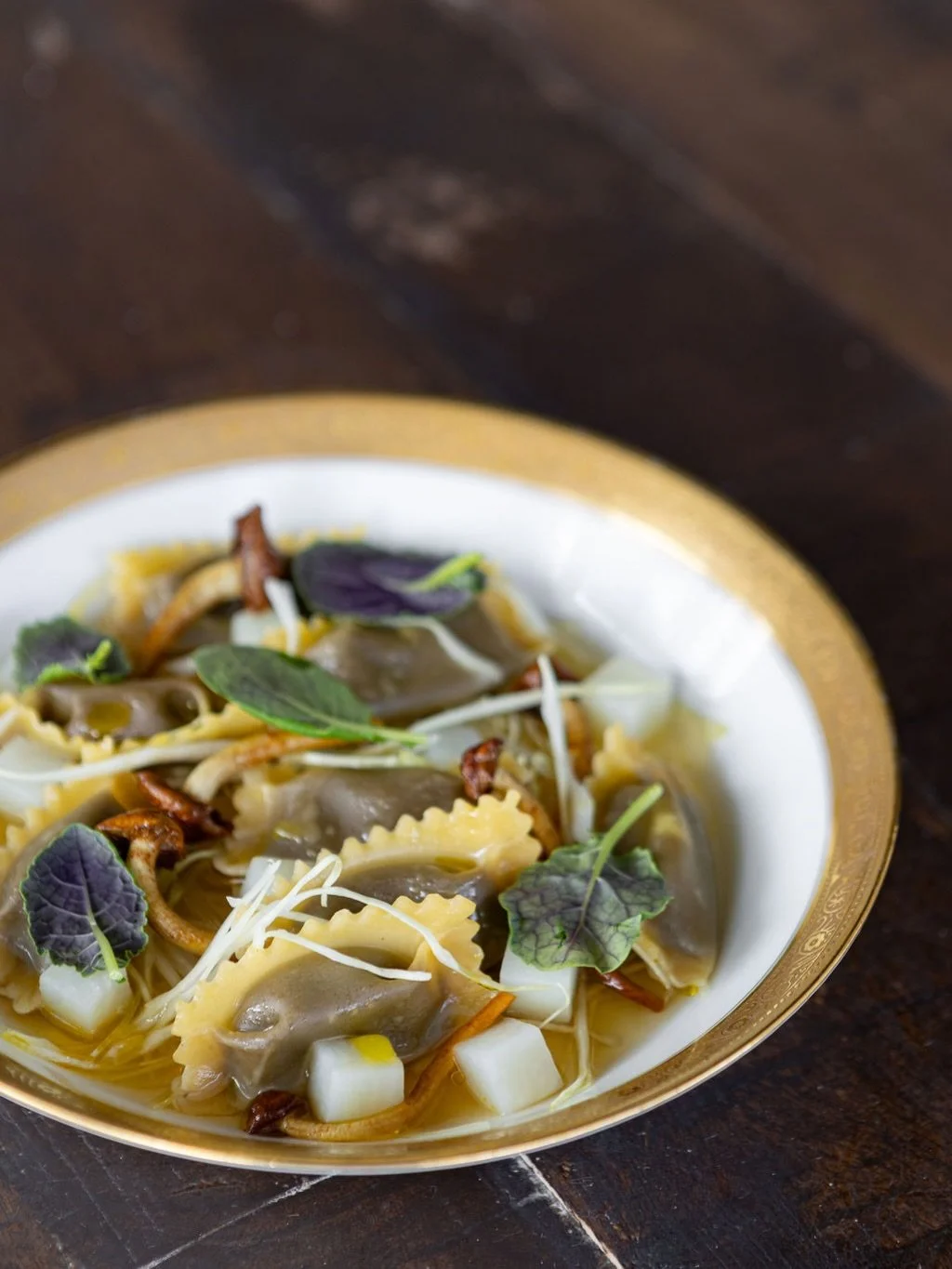 A taste of autumn, five courses in the making.
Join us starting Friday, October 23, for the launch of our new Chef&rsquo;s Tasting Menu. Celebrate the season with five thoughtfully crafted courses showcasing autumn ingredients, with a special Friends