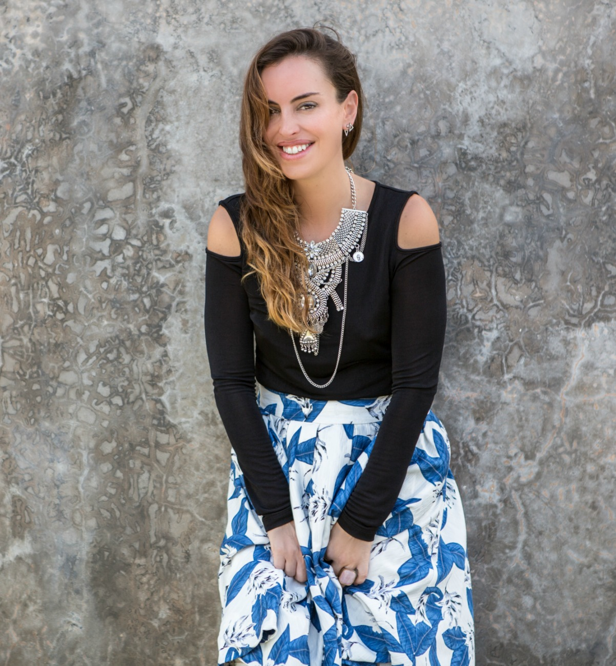 Sarah MacMillan is the founder of Be Generation Love, a lifestyle that inspires others to start their journey back to themselves & heal. She is a Transformational coach, breathwork and sound healer & a conscious spiritual lifestyle influencer based in Miami. She has been a driving force in bringing modern spirituality to Latin women’s contemporary culture thru her Spanish-speaking portal for spiritual growth, www.begenerationlove.com. Sarah’s monthly virtual new moon sessions called BE NEW MOON are becoming a space for hundreds of people to work on themselves from the comfort of their own home, creating a movement of people seeking a way to self heal. In Miami she offers group events created to offer space for people to pause, connect, observe & heal. For privates, and more intimate workshops & healings you can visit her studio called “Our Space” in Miami Shores.