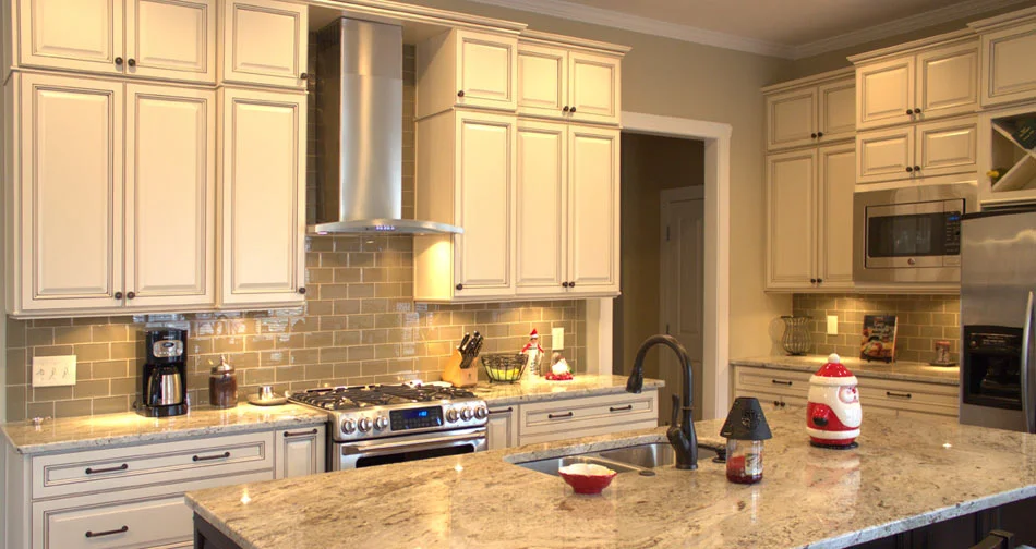 EUDORA CABINETS - CAMBRIDGE ANTIQUE WHITE CHOCOLATE GLAZE
