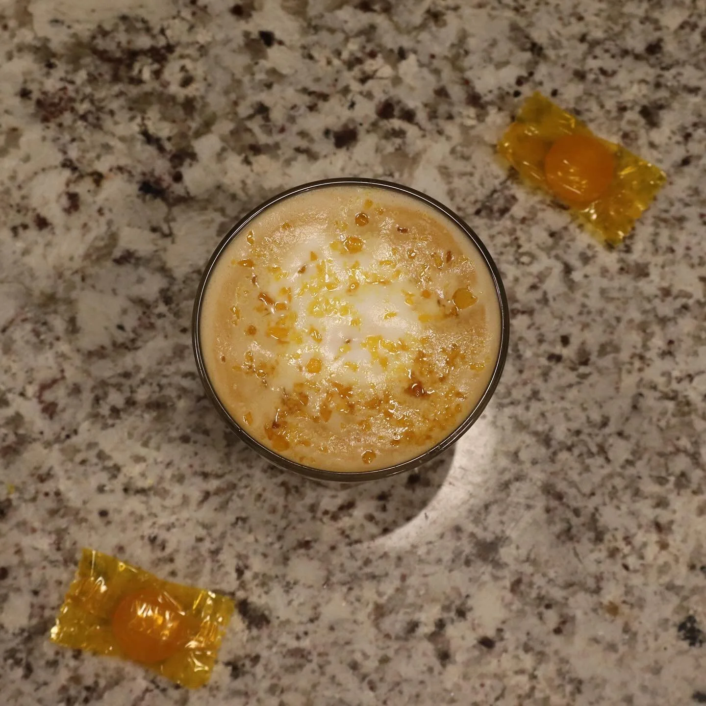 Warm up on this gloomy day with a butterscotch latte 💛🍬