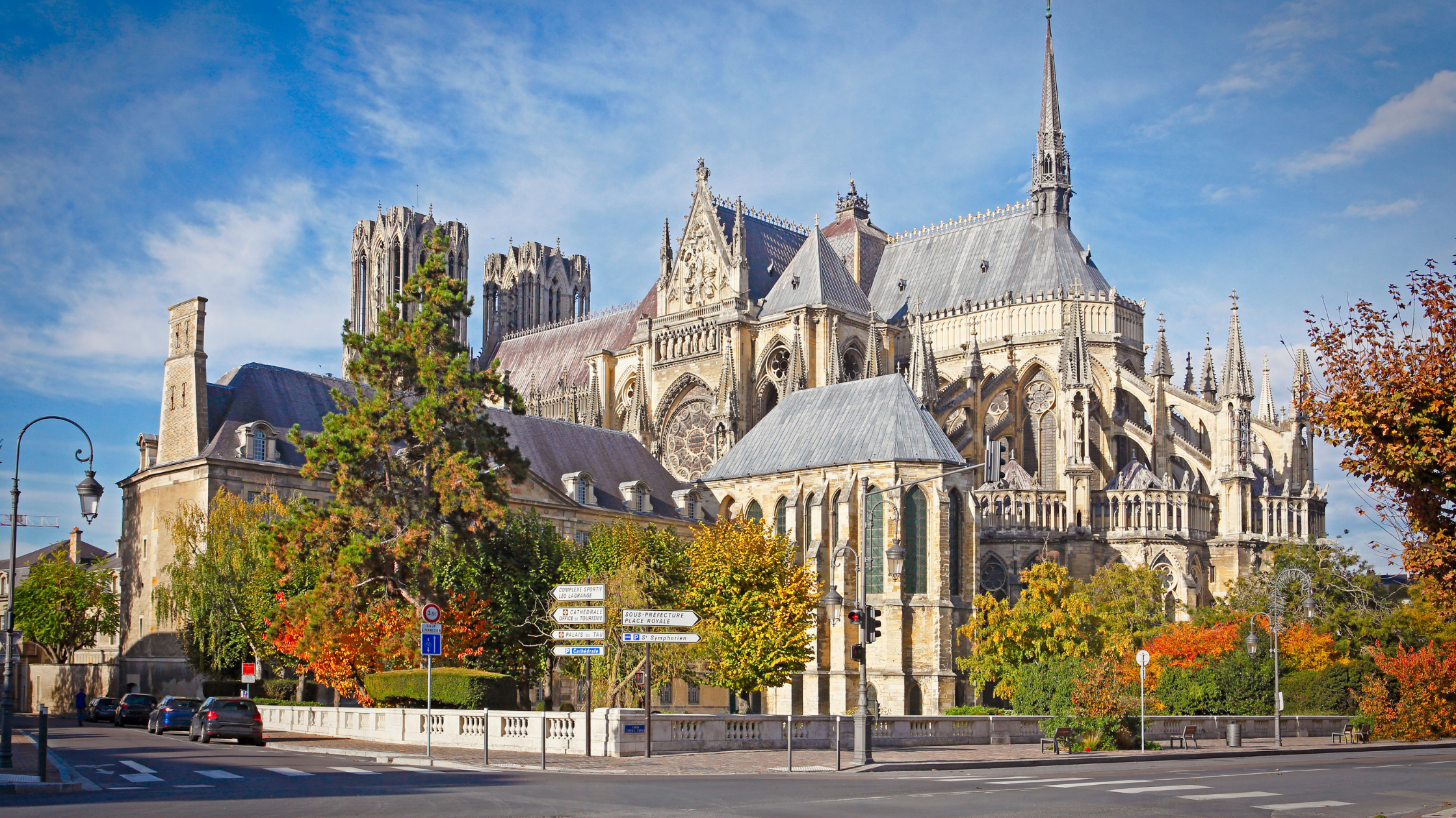 Reims Cathedral.png