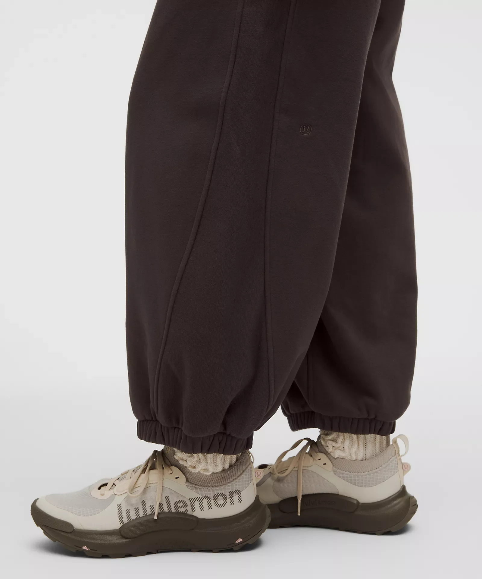 LW5JKNS_074110_6.webp
