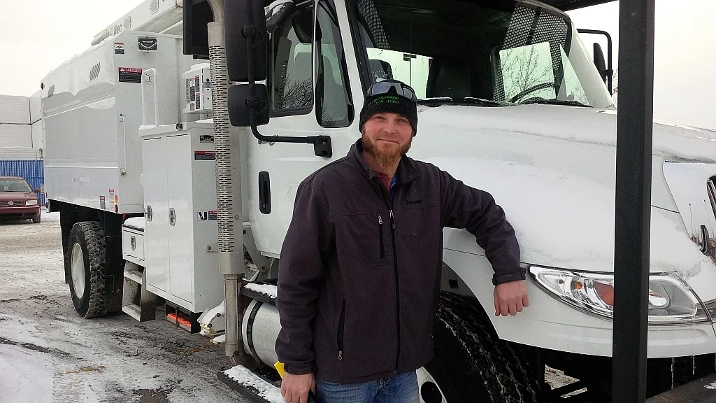 Ben & bucket truck2 feb 2 2015.jpg