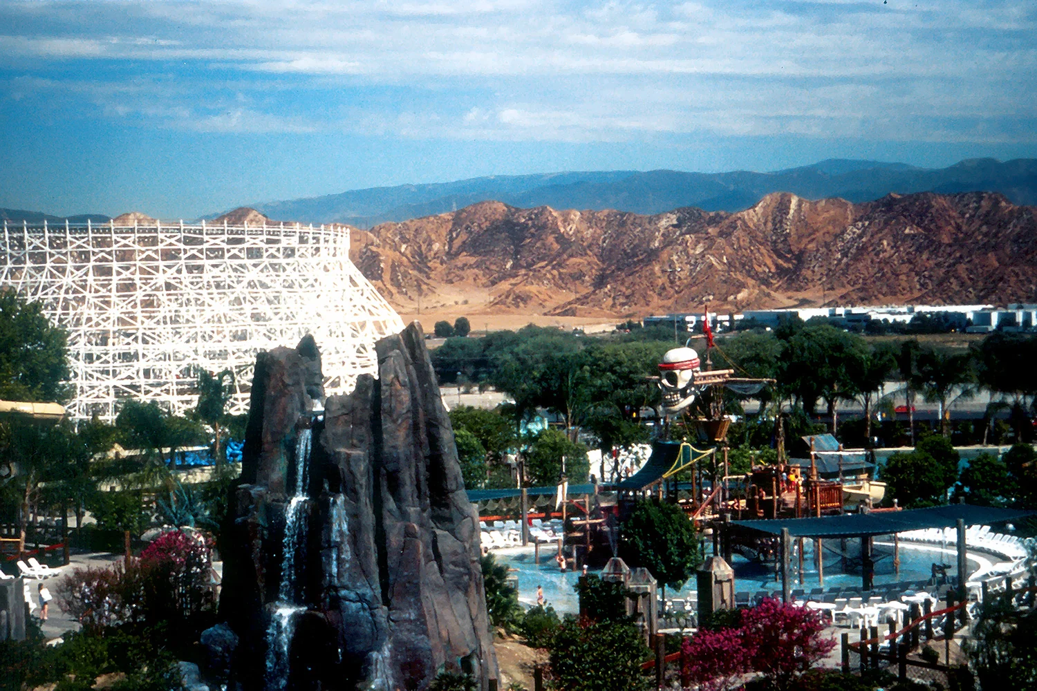 Six-Flags-HH_1.jpg