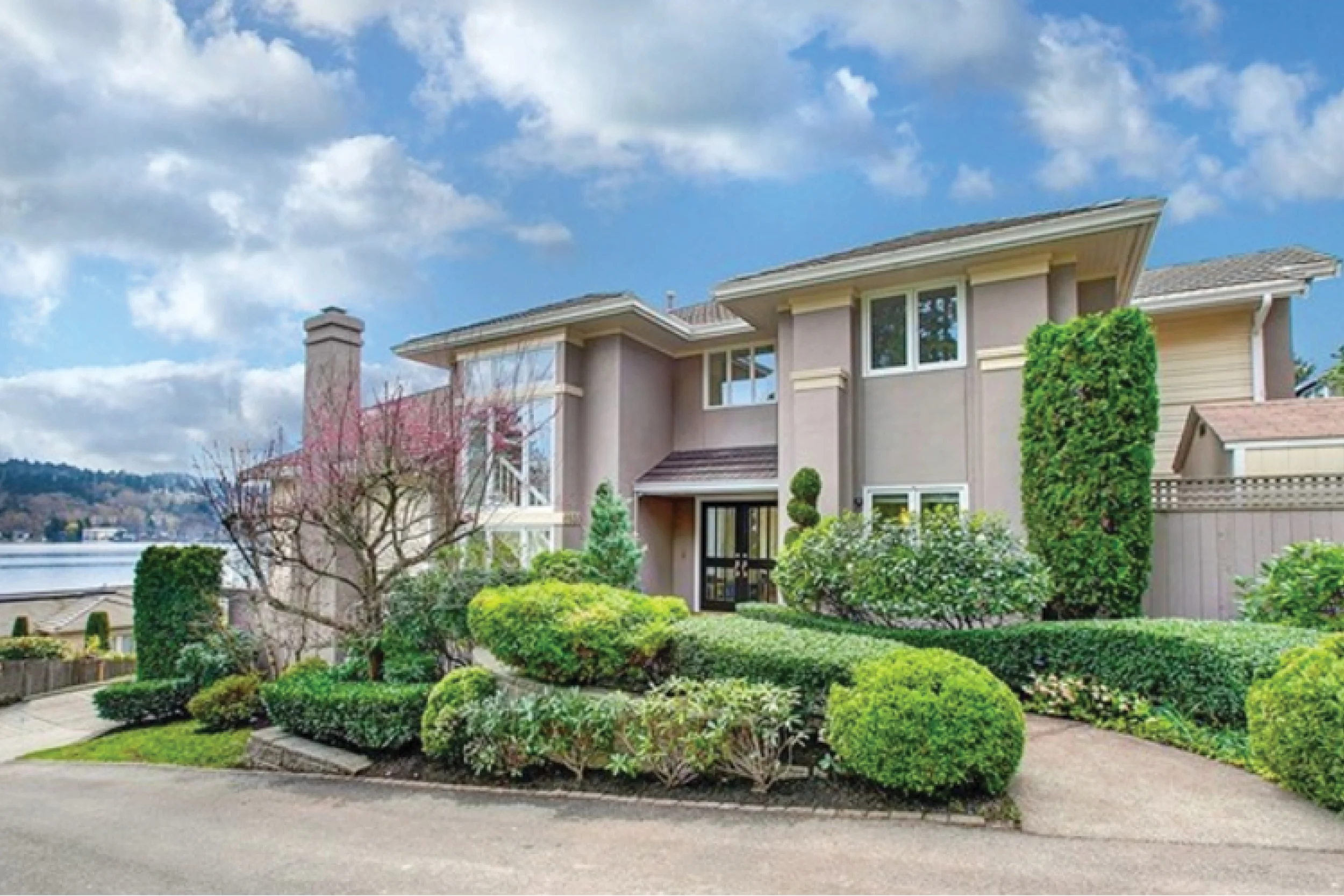 Mercer Island | Sold for $3,800,000 June 2017