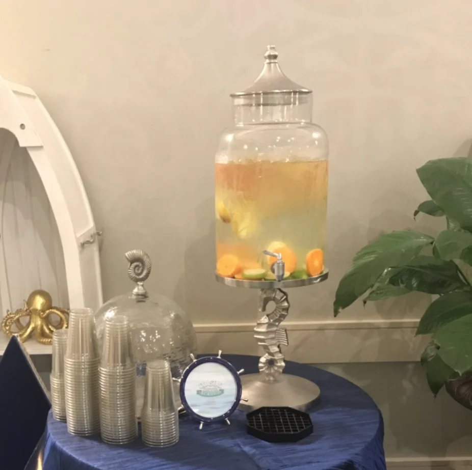 Seahorse Beverage Container