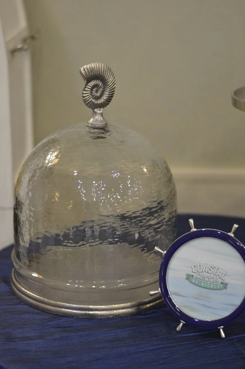 Snail Platter w Dome Lid