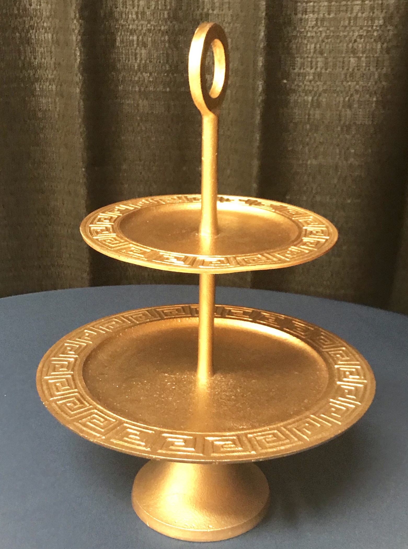 Gold two Tier
