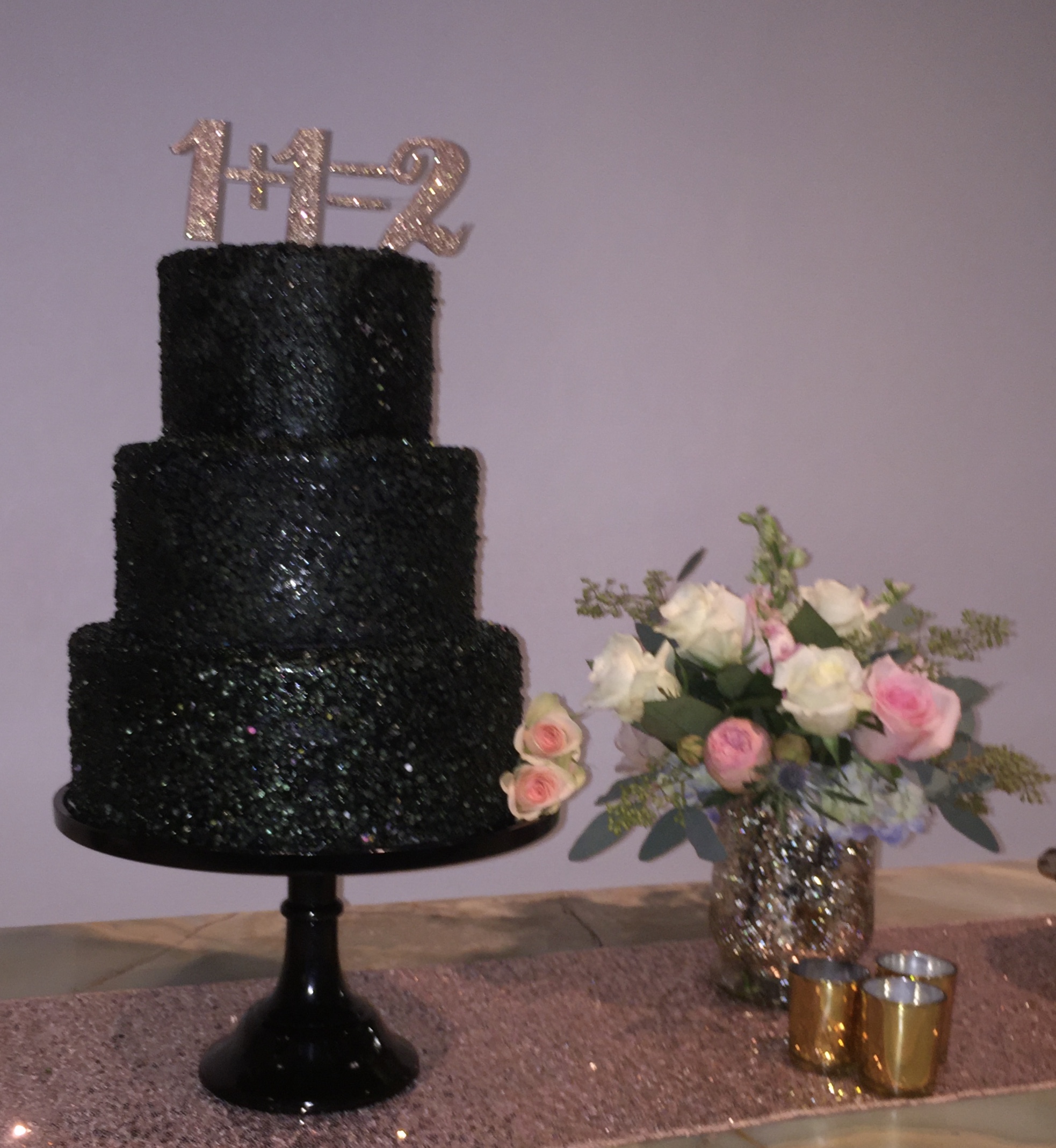 Black Porcelain Cake Base