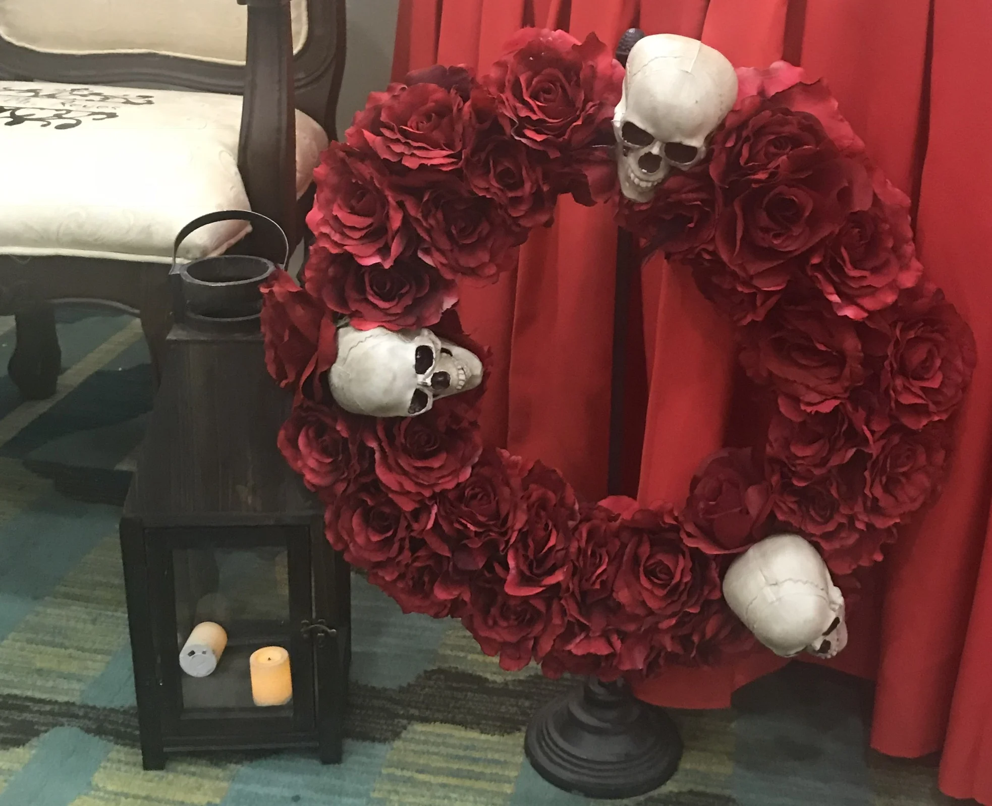 Red Skull Wreath