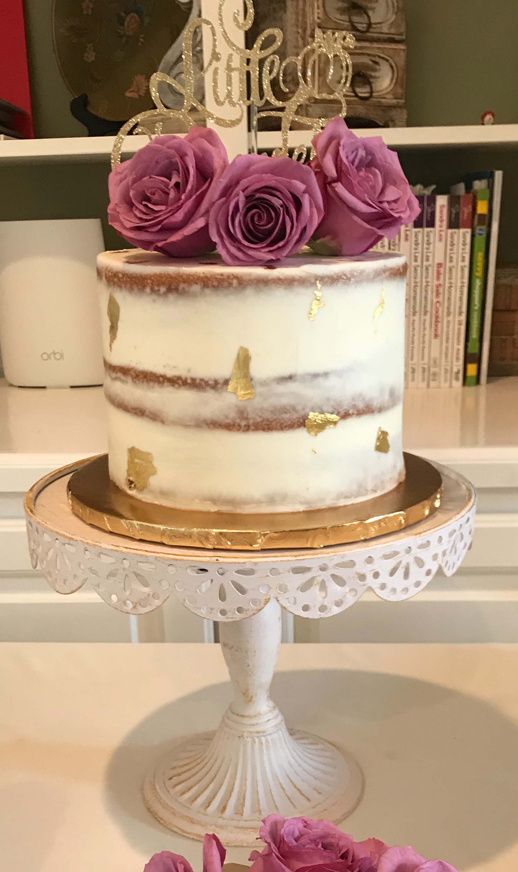Off White Scalloped Edge Cake Base on Pedestal