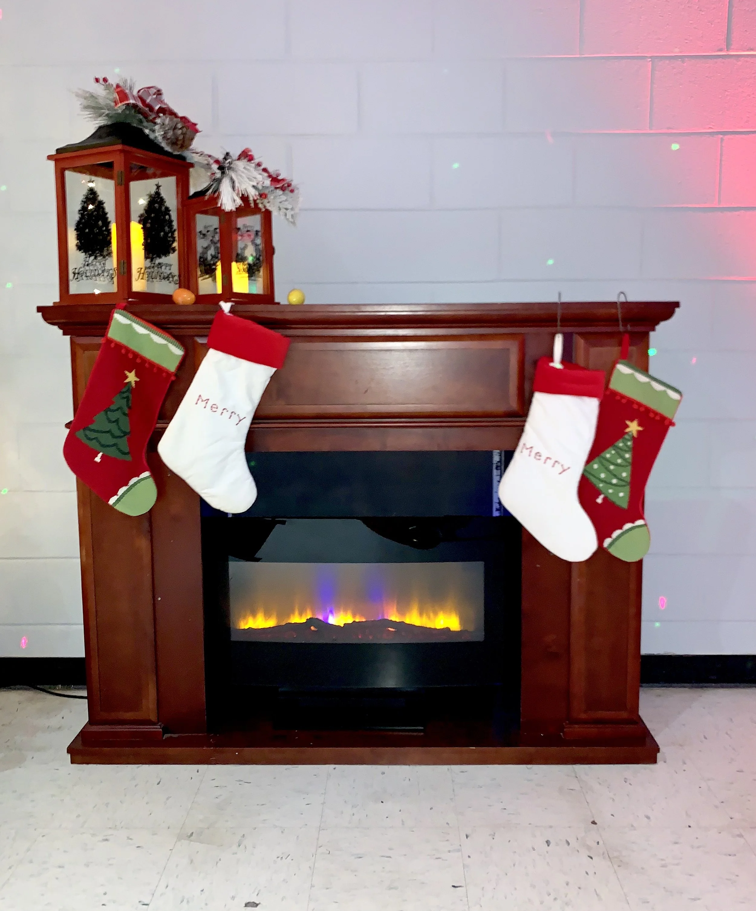 Fireplace Electric / Christmas Lanterns