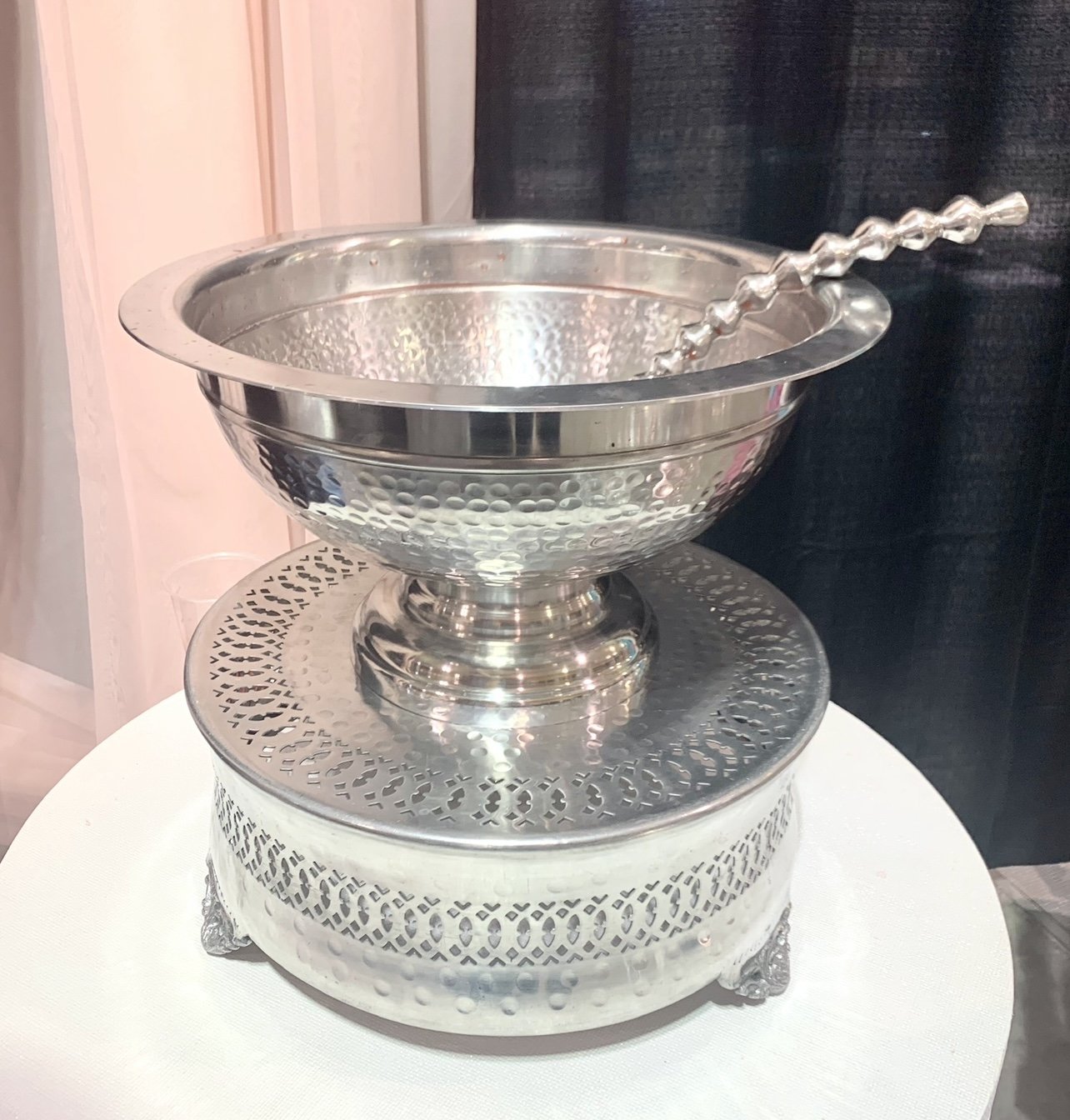 Silver Cake Base