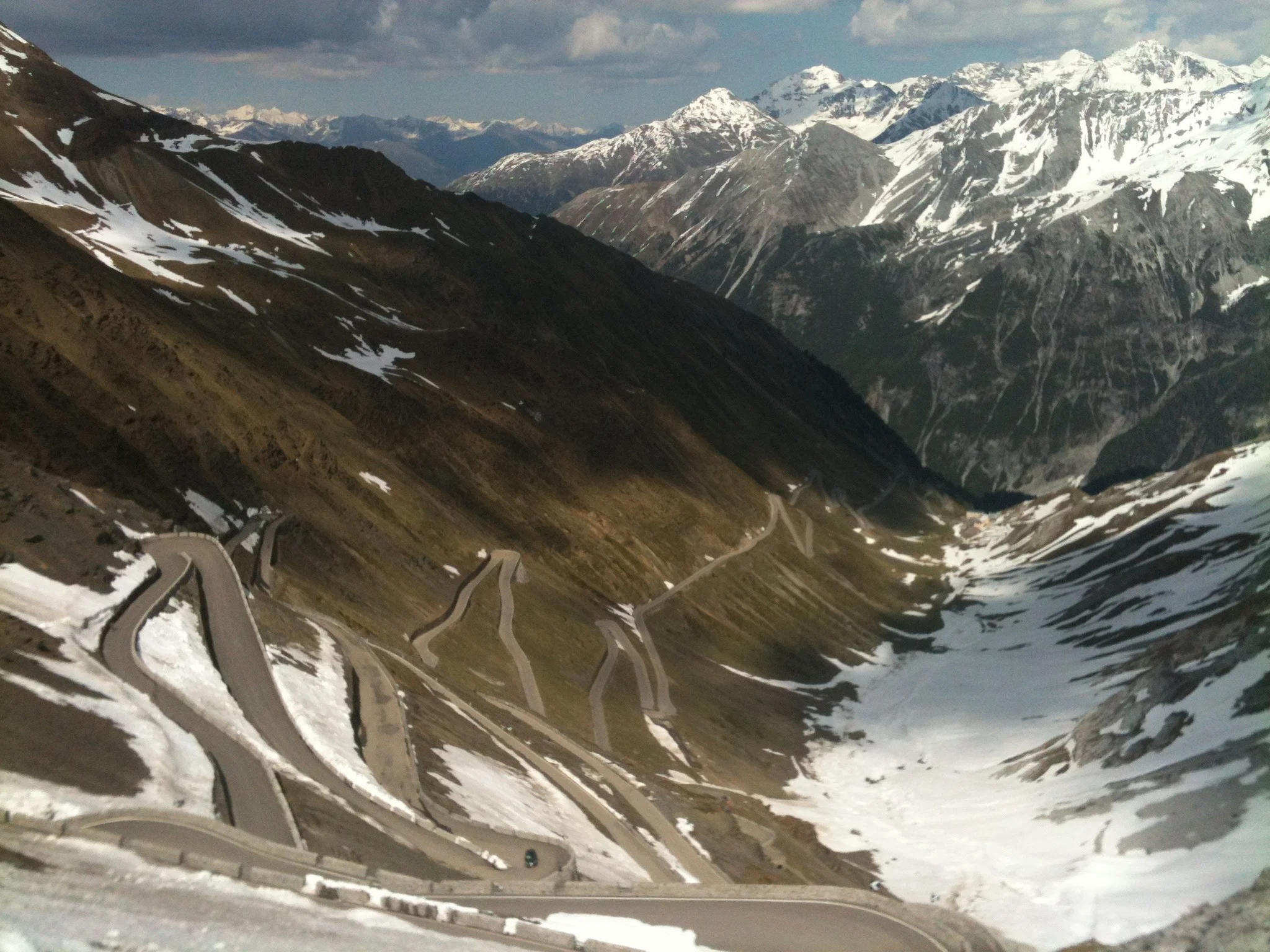 Quite a few local MMBCC roadies are currently in Bormio, in the north of Italy. About now they should be riding up the Passo Stelvio.