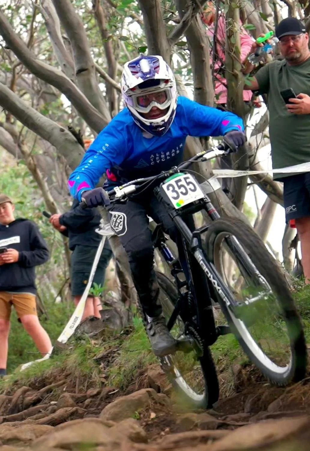 260320 Ewan PHOTO-2026-03-22-18-07-13 copy.jpg