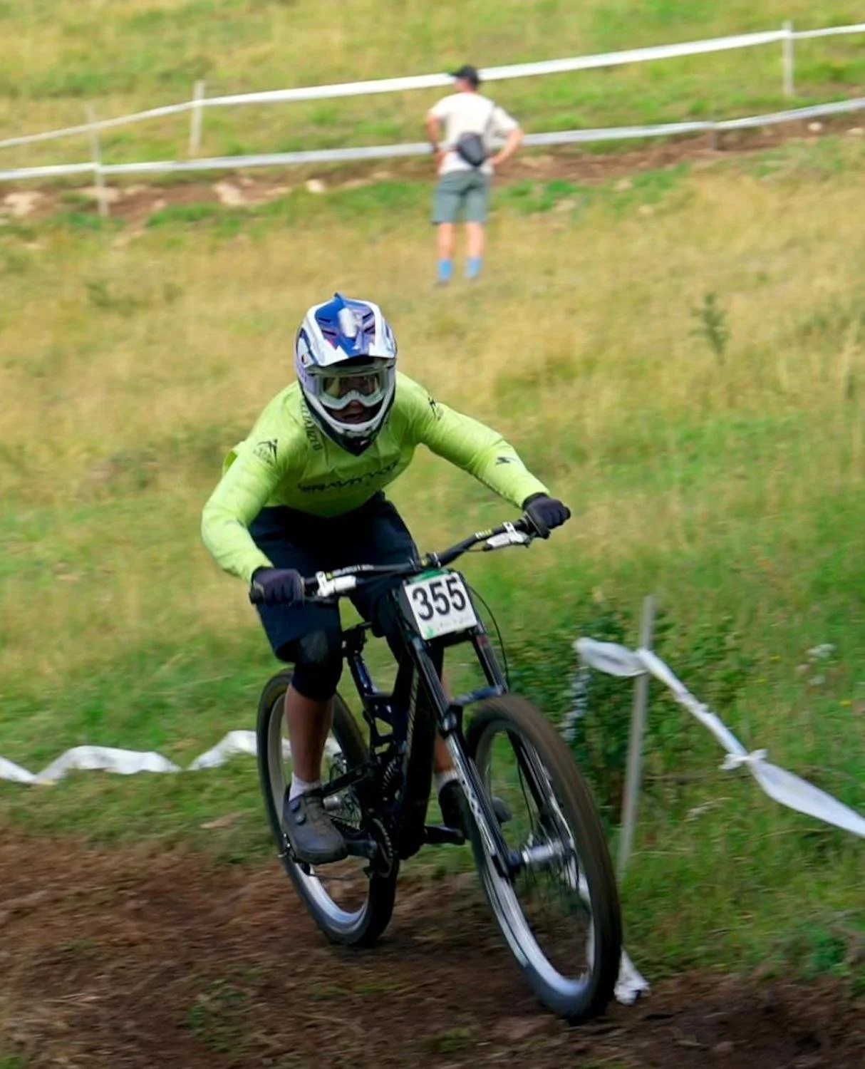 260321 Ewan PHOTO-2026-03-22-18-06-49 copy.jpg