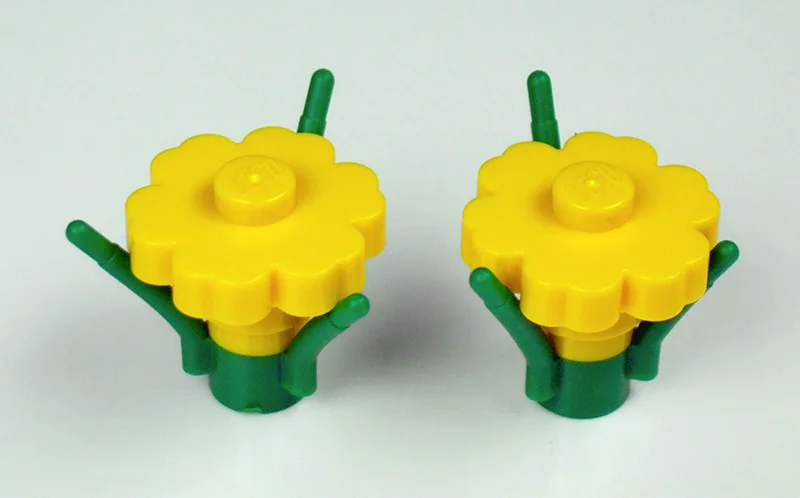 Bouncing Blooms allow a player to bounce an opponent of their choice back to the starting position. Each bloom can only be used once. To use a bloom, your movement must end/land directly on it, rather than cross the space the bloom occupies in counting out your spaces.