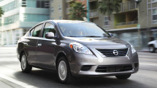 grupoe-nissan-versa.jpg