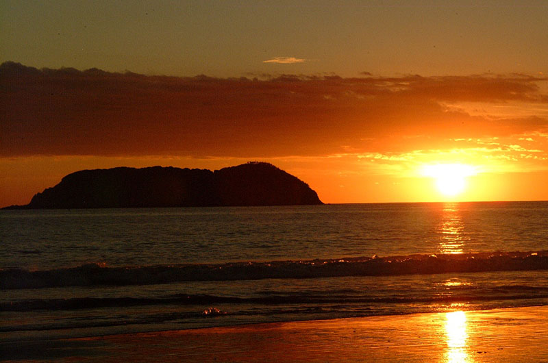 Mangaby_Sunset_Playa_Hermosa..ATN_.jpg
