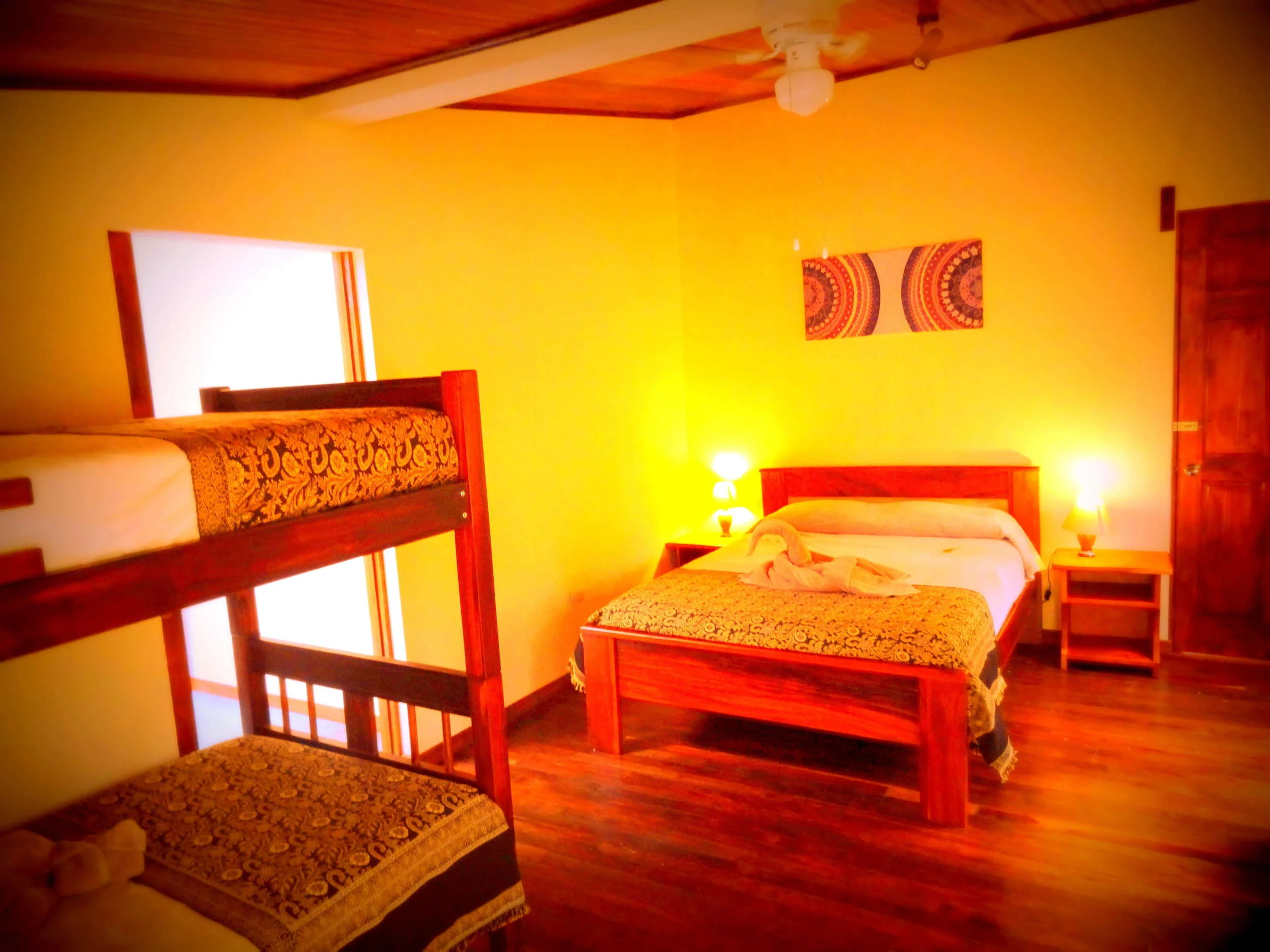 room-tucan-02.jpg