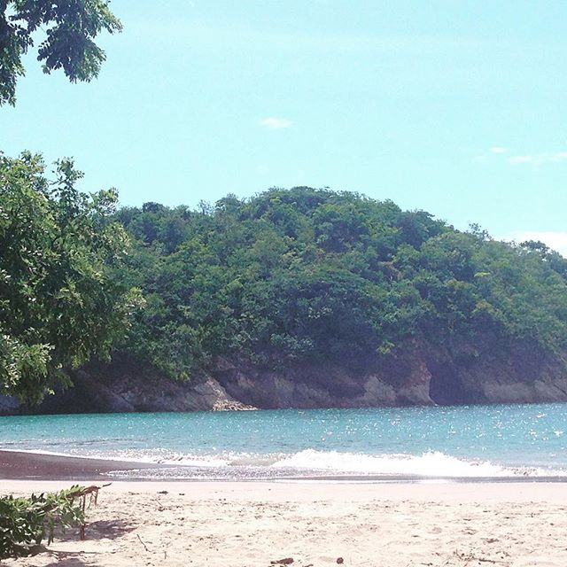 Playa Minas, Guanacaste. Enjoy the summer in CR 🇨🇷www.costaricantrip.com #beach #visitcostarica #summertime #beautiful #traveltocostarica