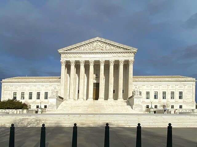 Afternoon bike ride
.
.
.
.
.
.
.
.
.
.
.
#dc #washingtondc #supremecourt #supremecourtusa #streetphotography #architecture #architectural #architecturephotography #classicalarchitecture #bikeride #dcstyle #nationscapital #architecturalphotography #b