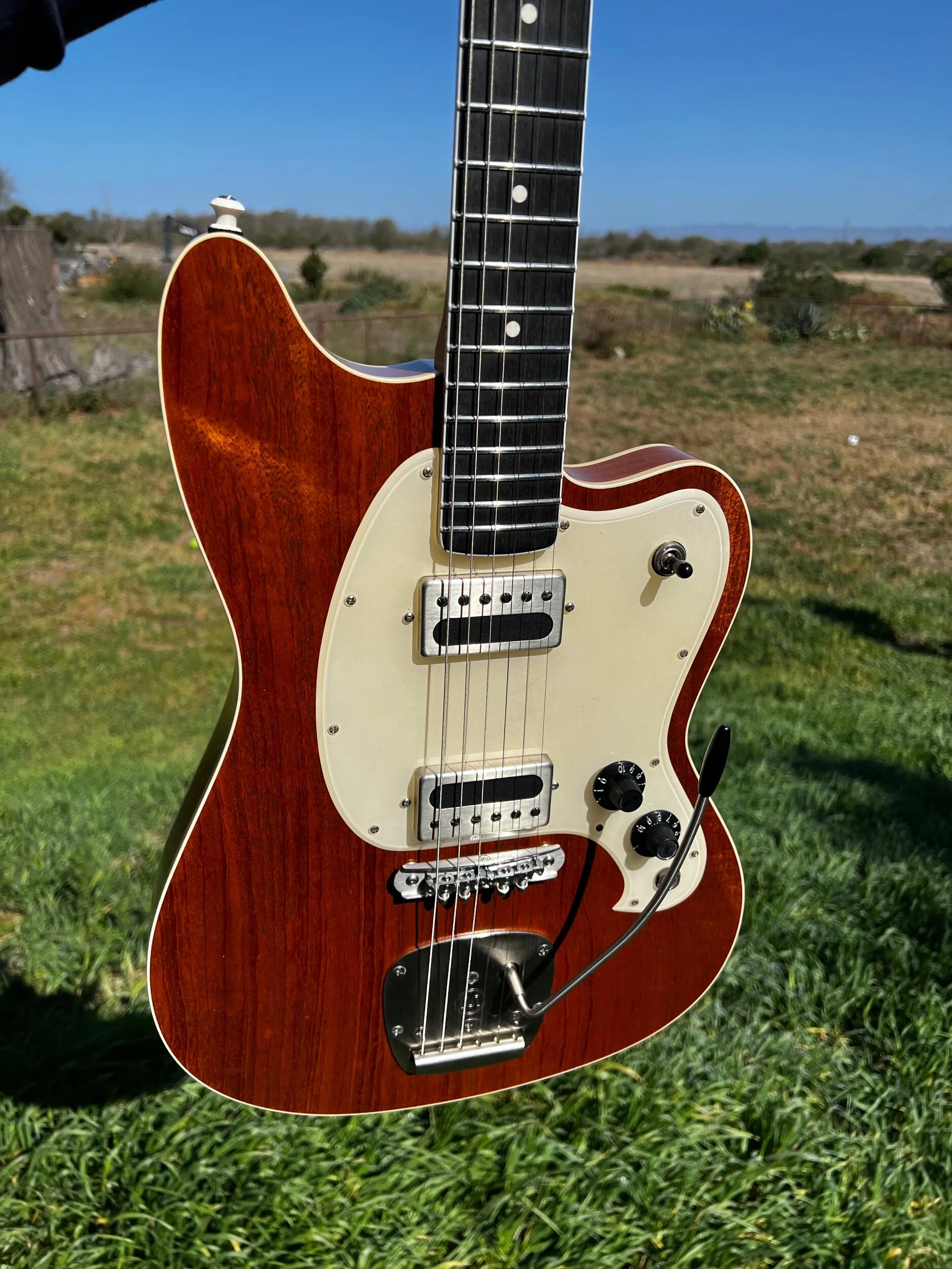 F95B27B8-819B-44C3-8D50-78E52D5DF021