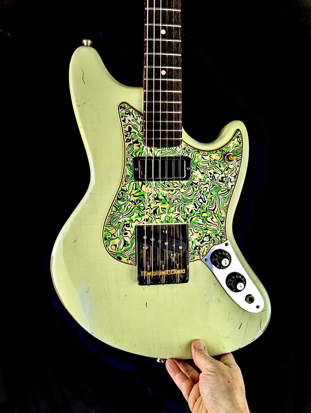 4D66B024-50A2-4593-B42E-CE1C51790D18