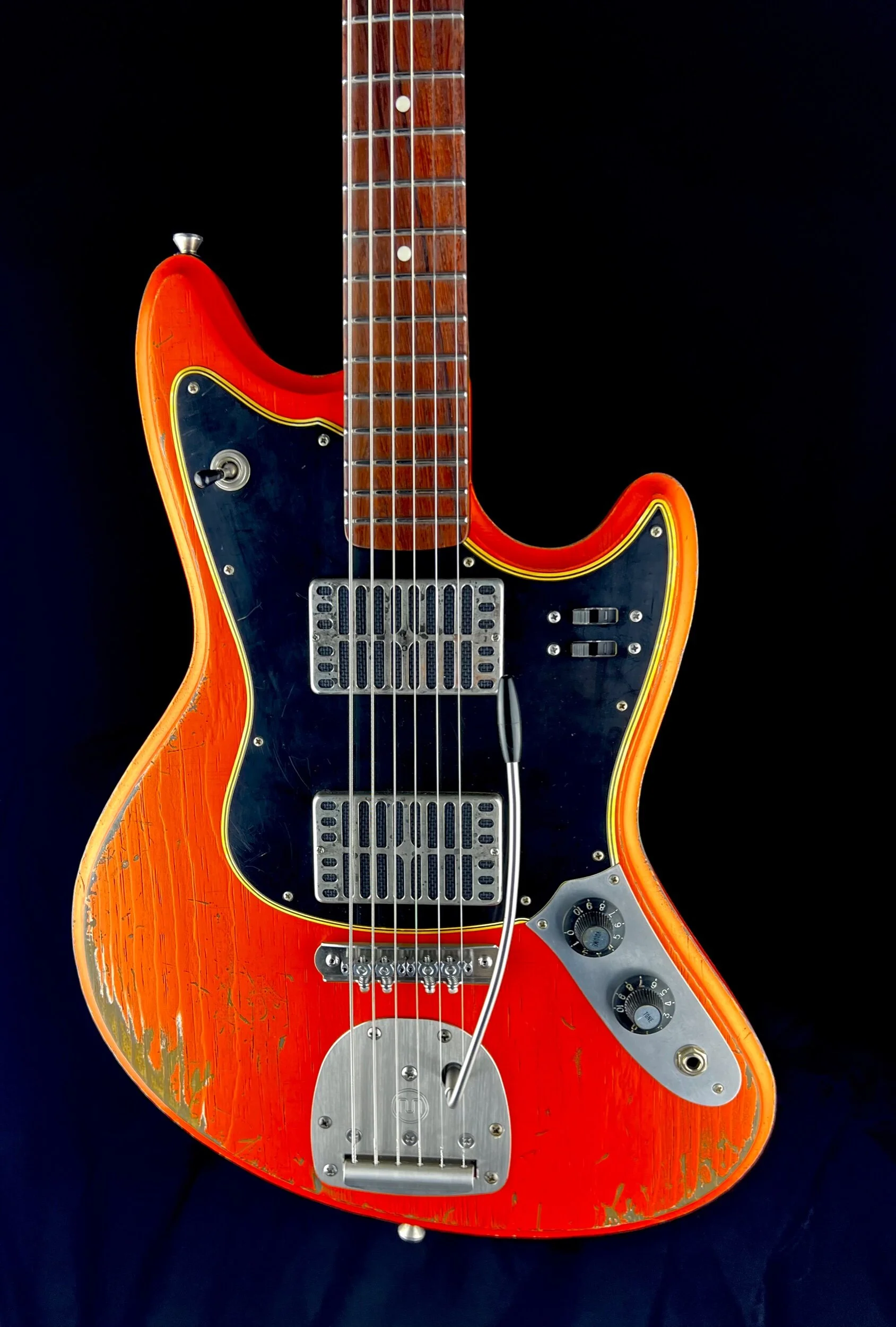 E59C8264-ADBC-4BE6-85F5-60AA87986D94