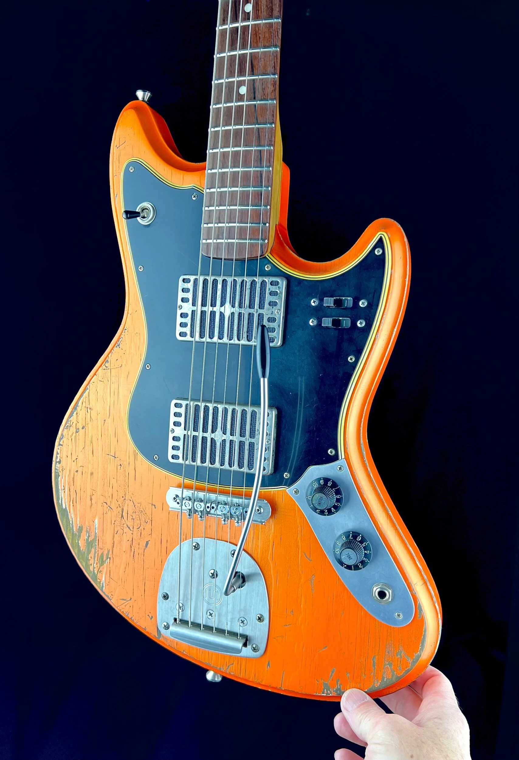 A18B4DE2-EB25-4F48-A042-71C39F22B802