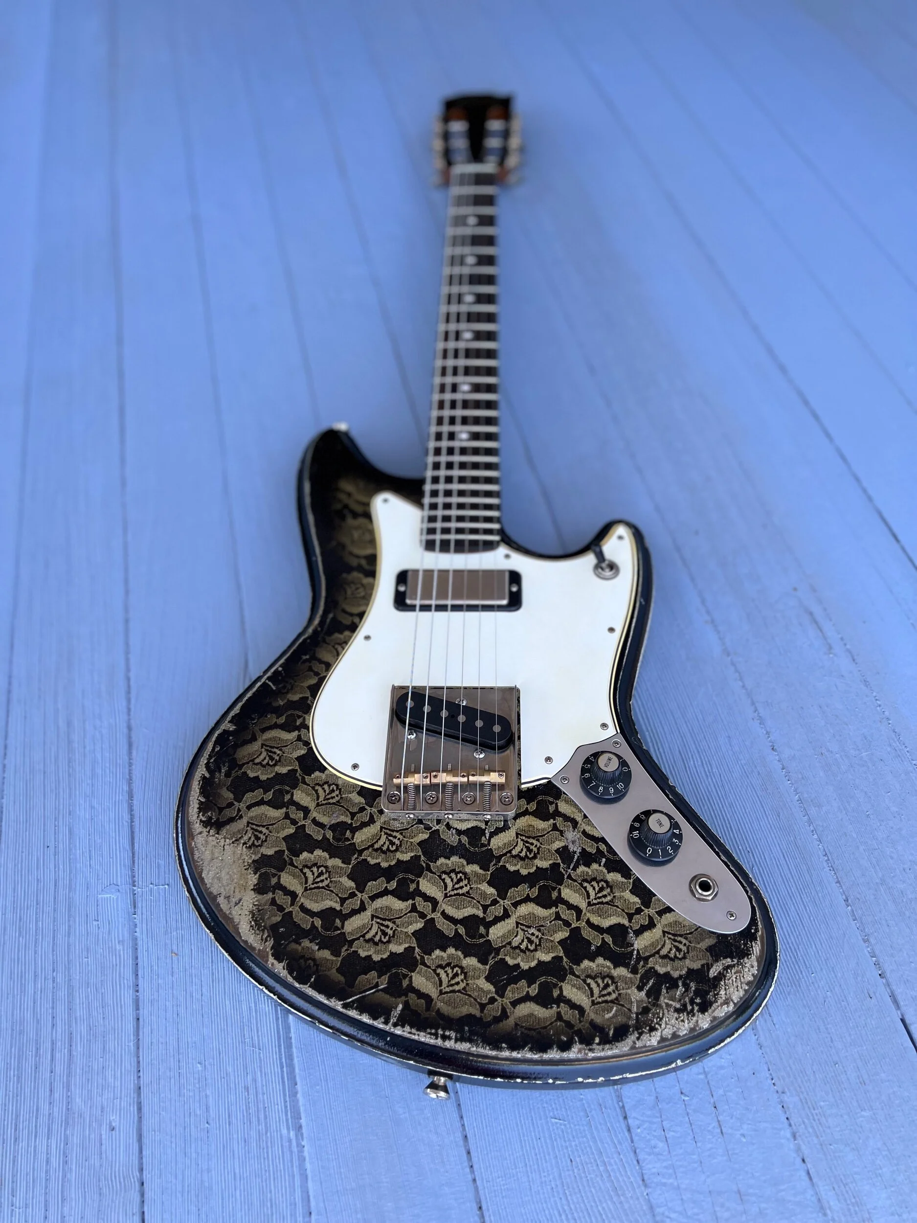 A8A54852-27DF-4686-BA25-80AADF81AAB9