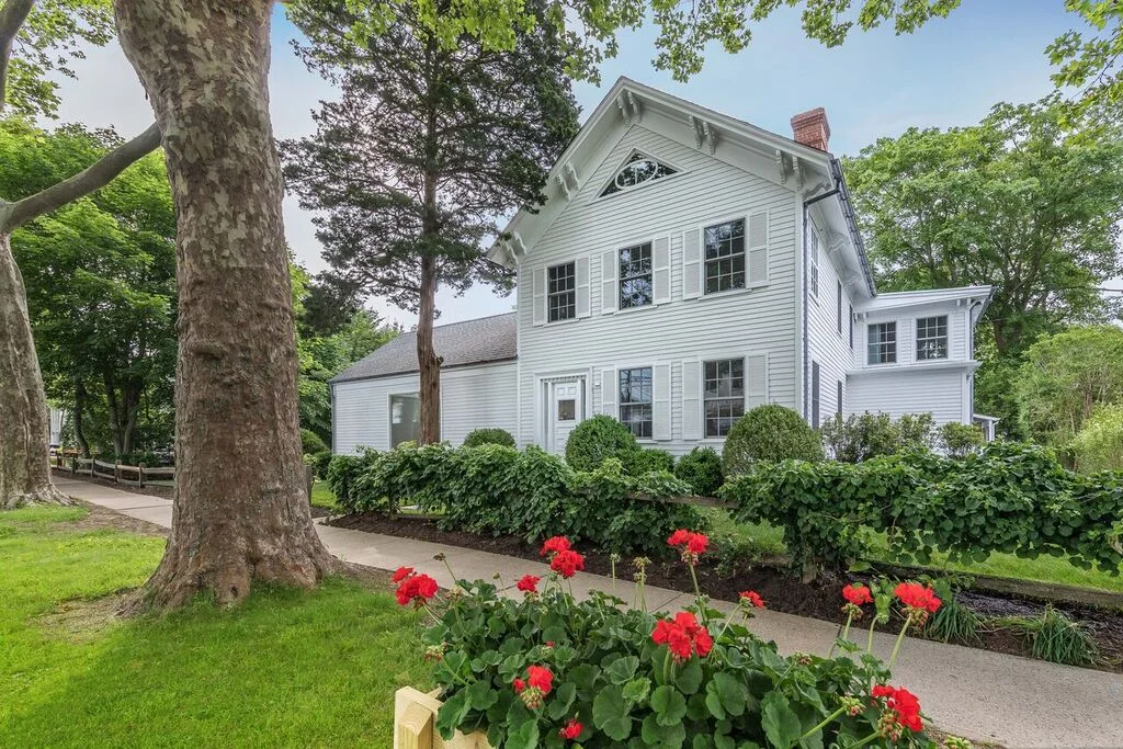208 Main st, Amagansett second-1_preview.jpeg