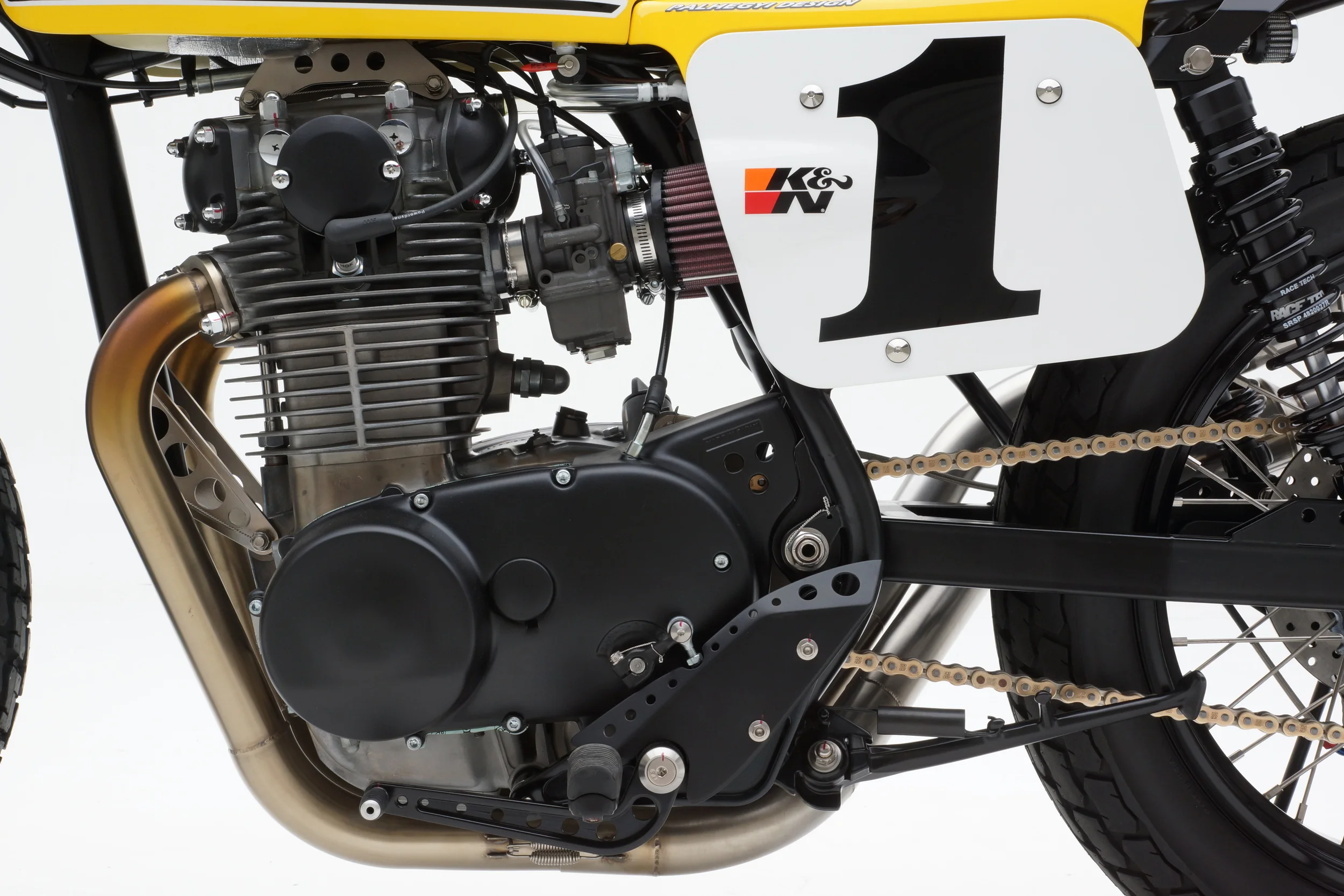 XS-750 Tracker