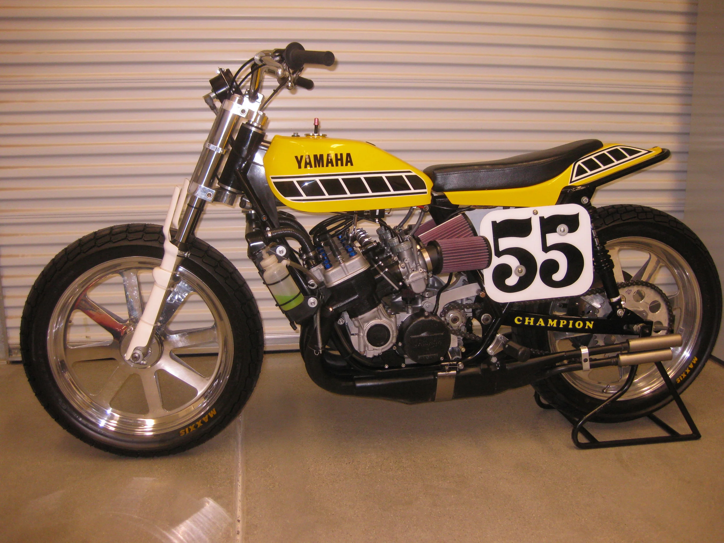 Yamaha TZ-750 Dirt Tracker