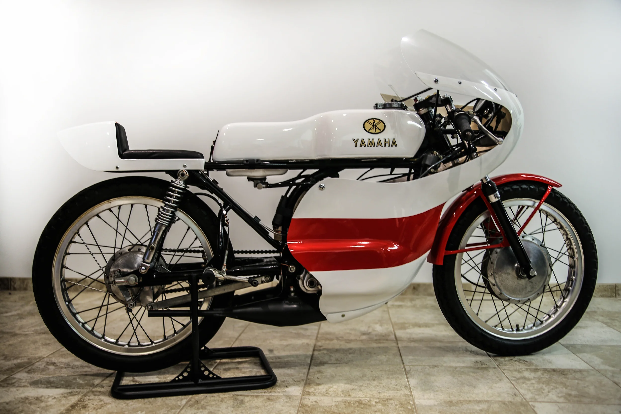 74' Yamaha TA-125