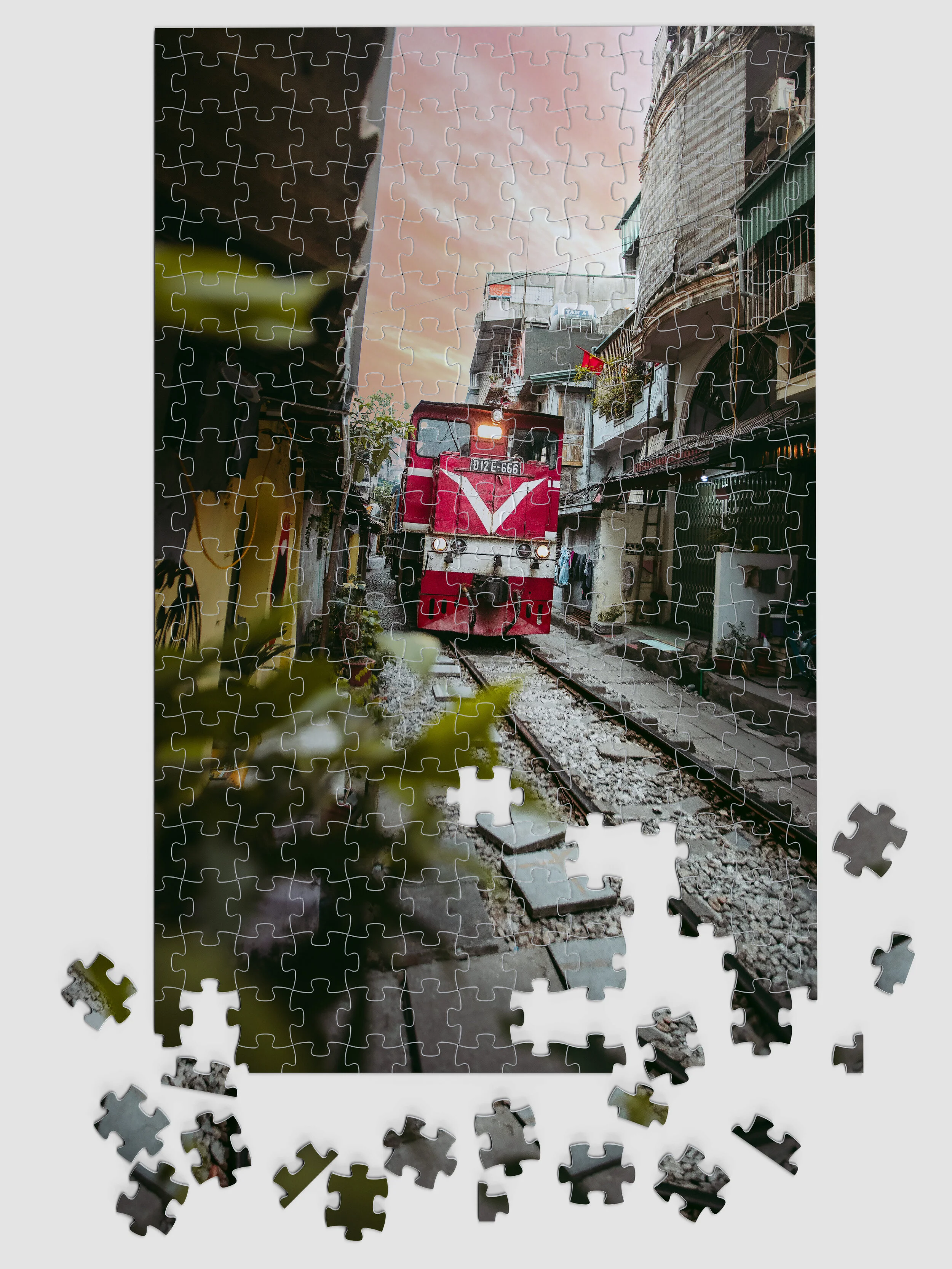 Vietnam_Hanoi_Train_02.jpg