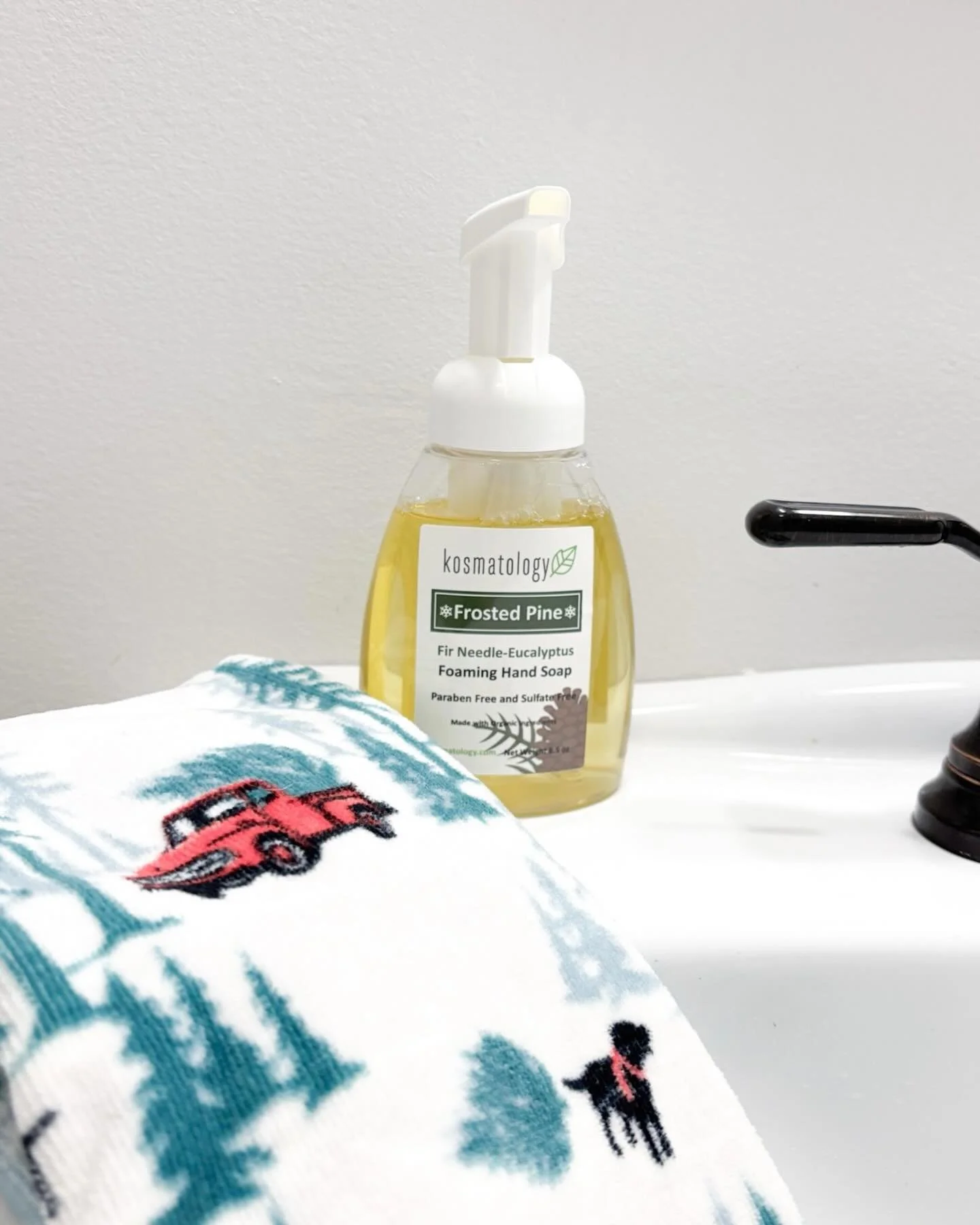 ✨ Clean &amp; Merry Sale! ✨
Give your skin the gift of clean beauty this season with Kosmatology! 🌿🎄

Enjoy 20% OFF your entire order with code MERRY25 &mdash; because healthy skin is the best holiday glow. ✨

From nourishing lotions to refreshing 