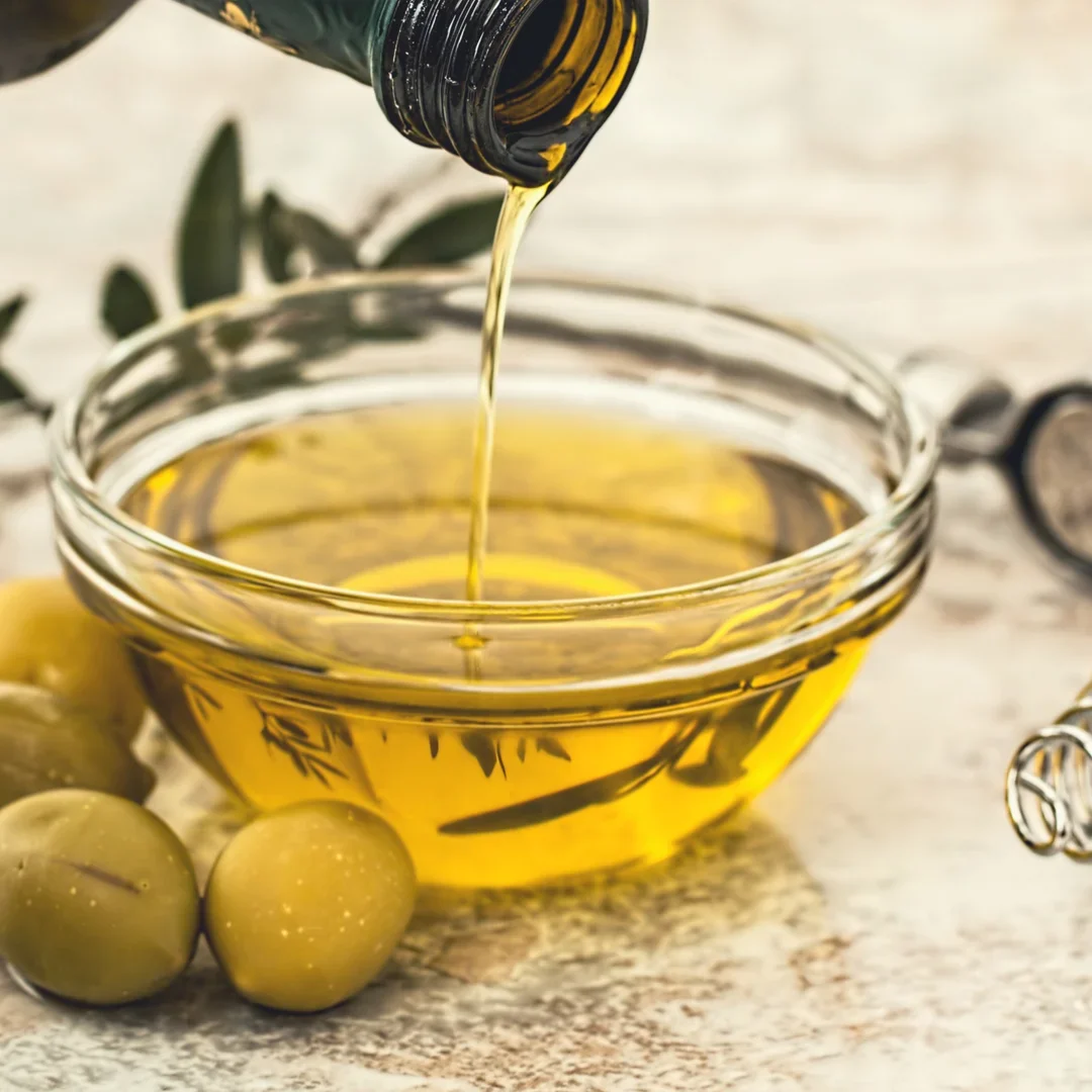 Olive Oil for Skin: Benefits, Uses, and Why It’s a Skincare Staple