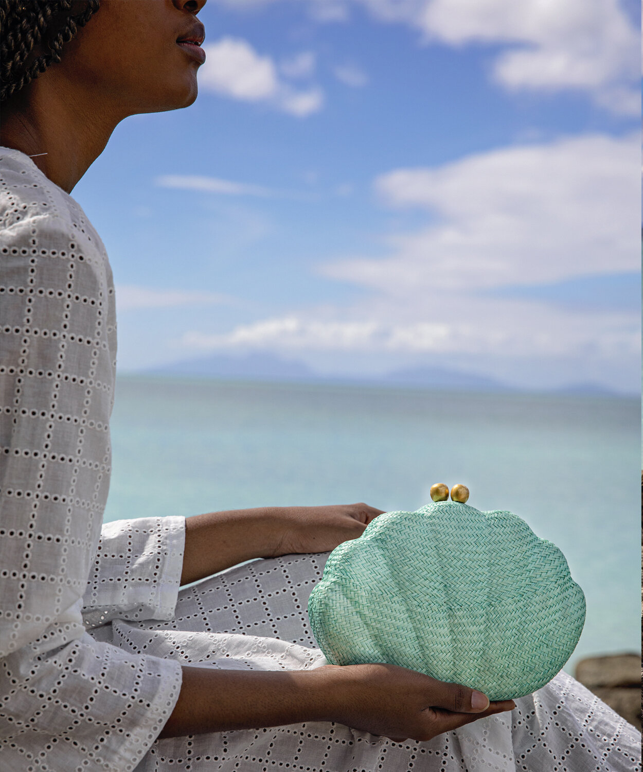 KATIE SCALLOP SHELL CLUTCH - TURQUOISE