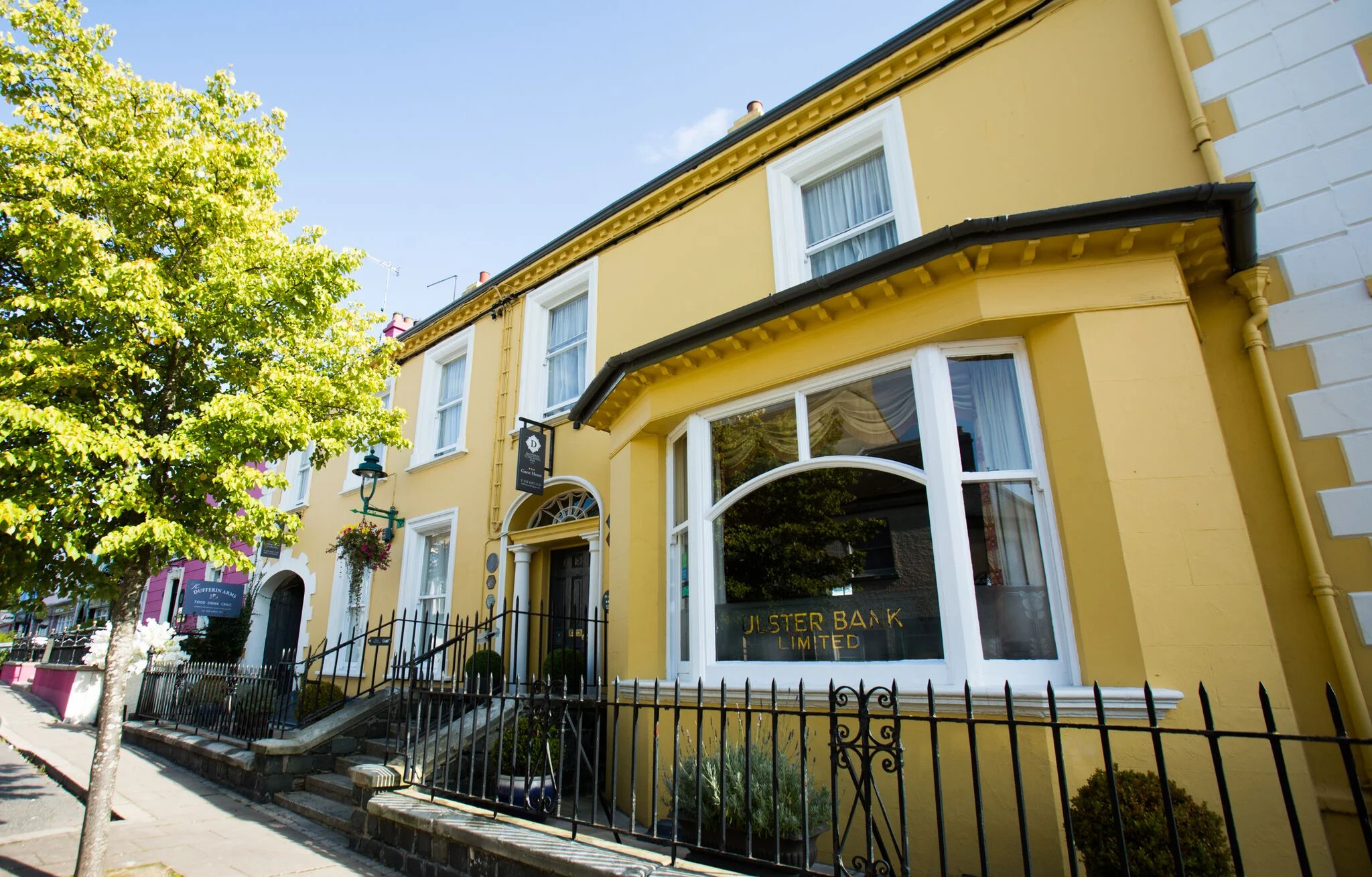 An intimate & charming getaway