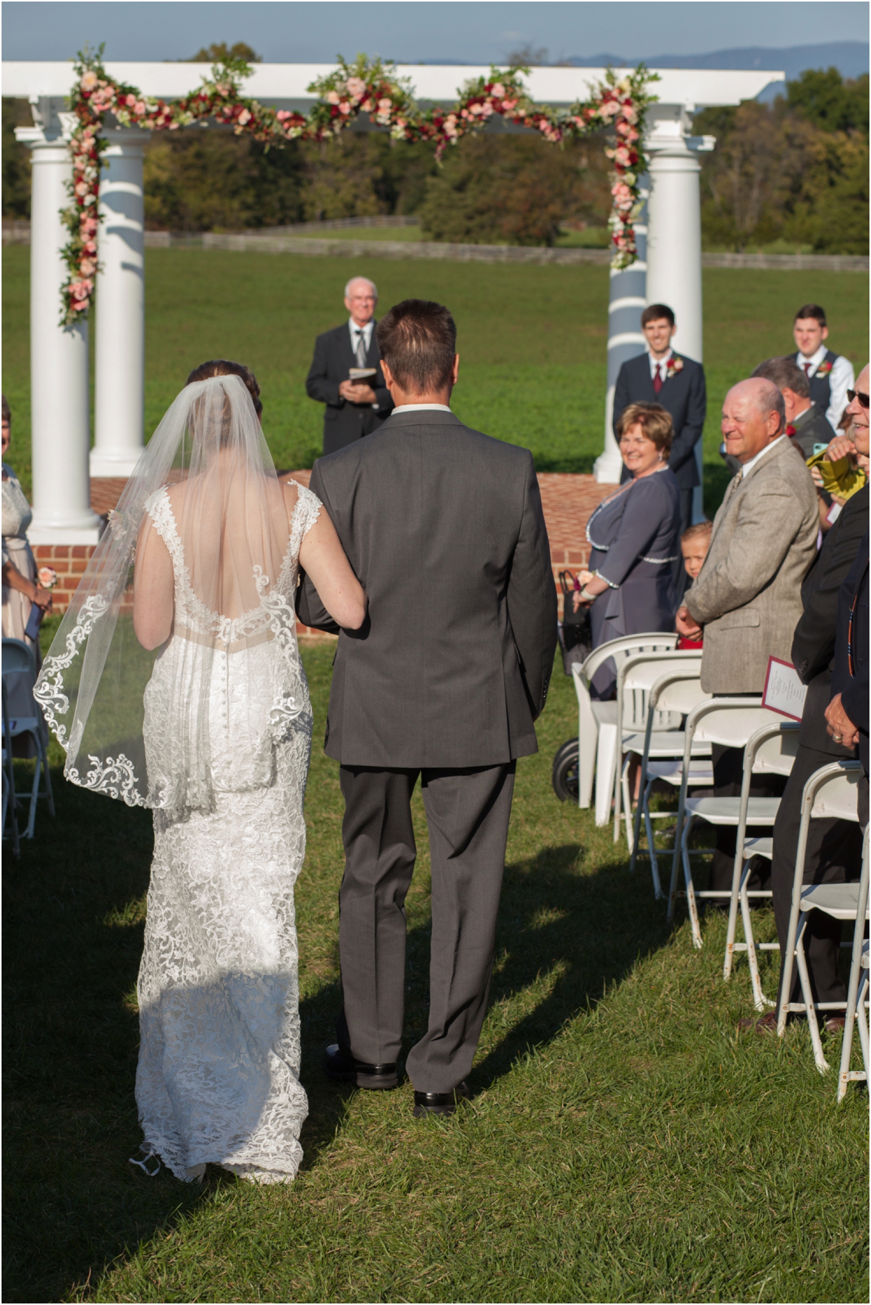 Columns-at-Six-Penny-Farm-Virginia-Fall-Wedding-8598.jpg