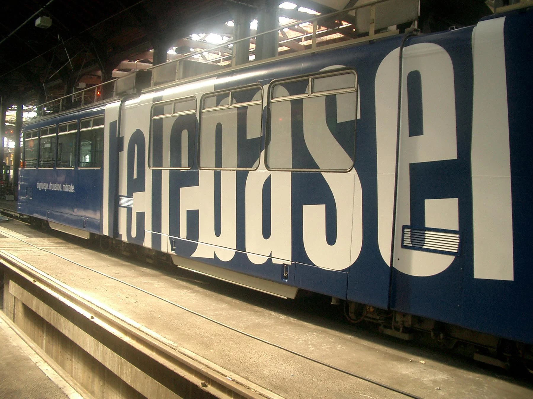 Kunde: Telebasel | Medium: Trambeschriftung