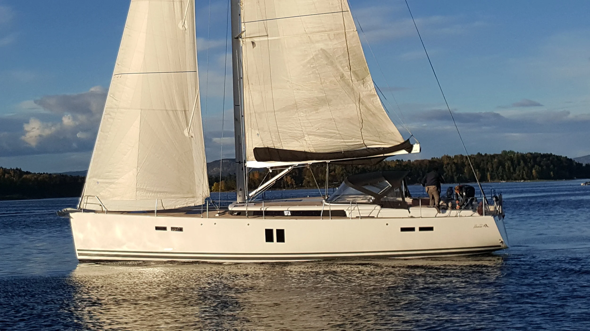 Se våre nye brukbåter på vei inn for salg.