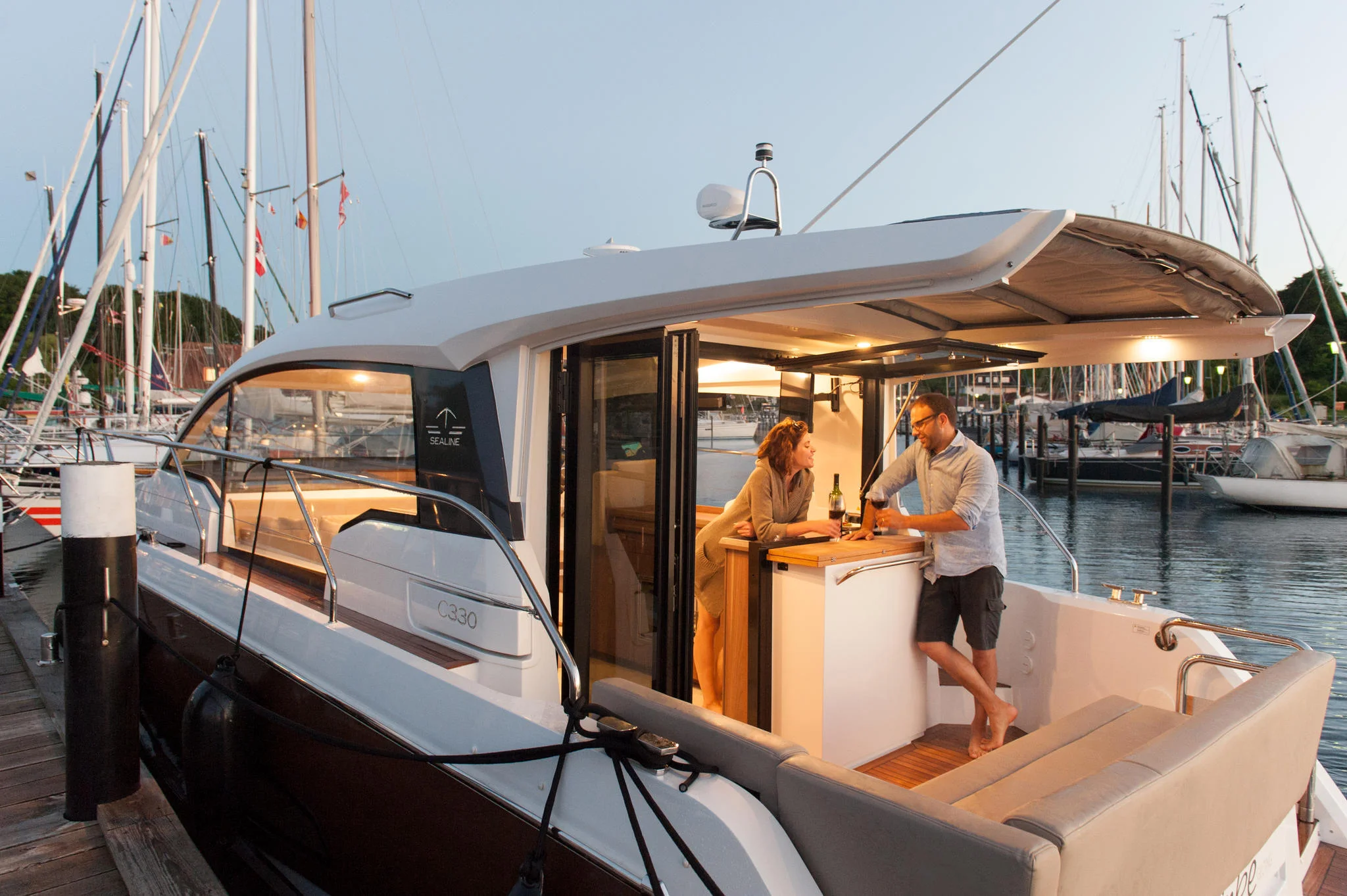 Sealine C330 vil bli utstilt på messen.