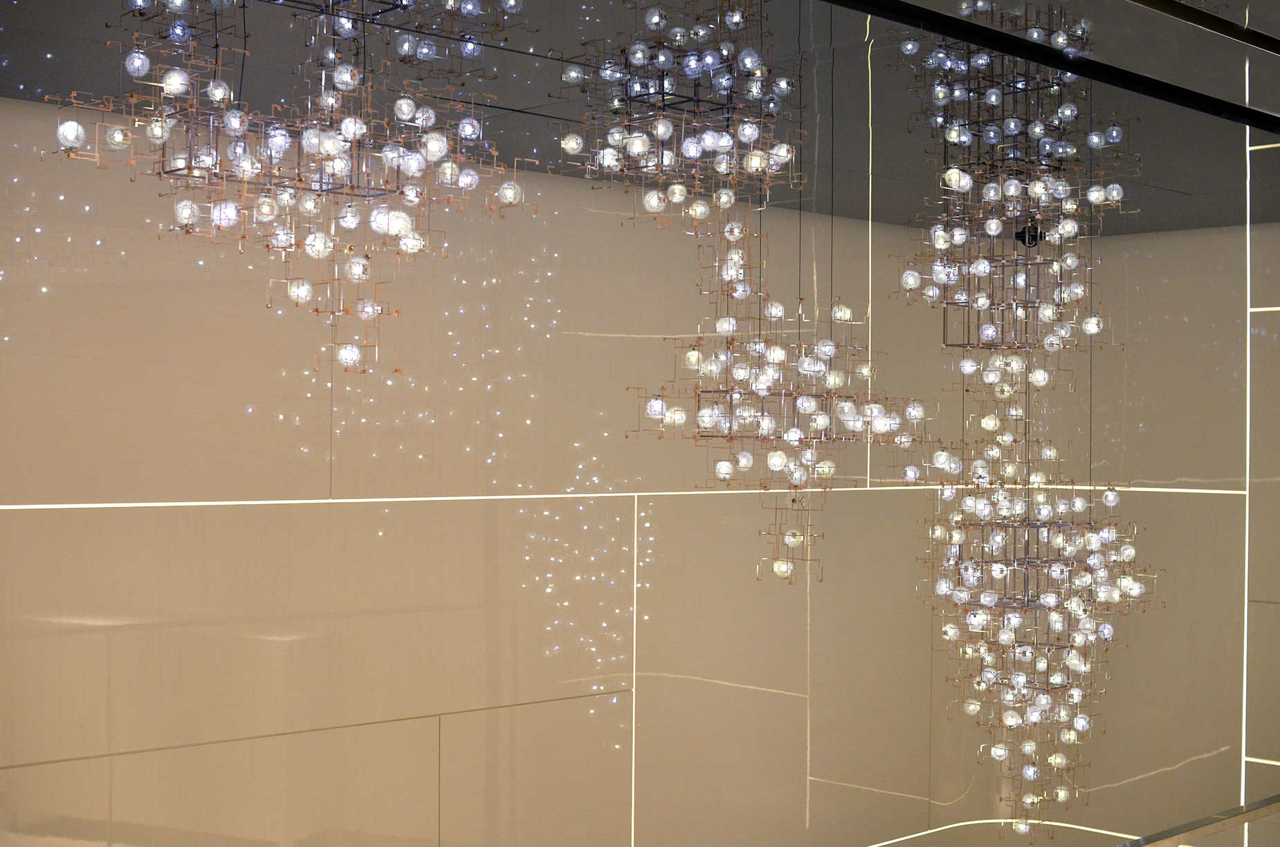 Public commission Louis Vuitton, Hong Kong