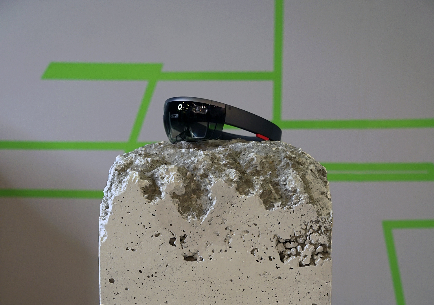 Microsoft HoloLens.